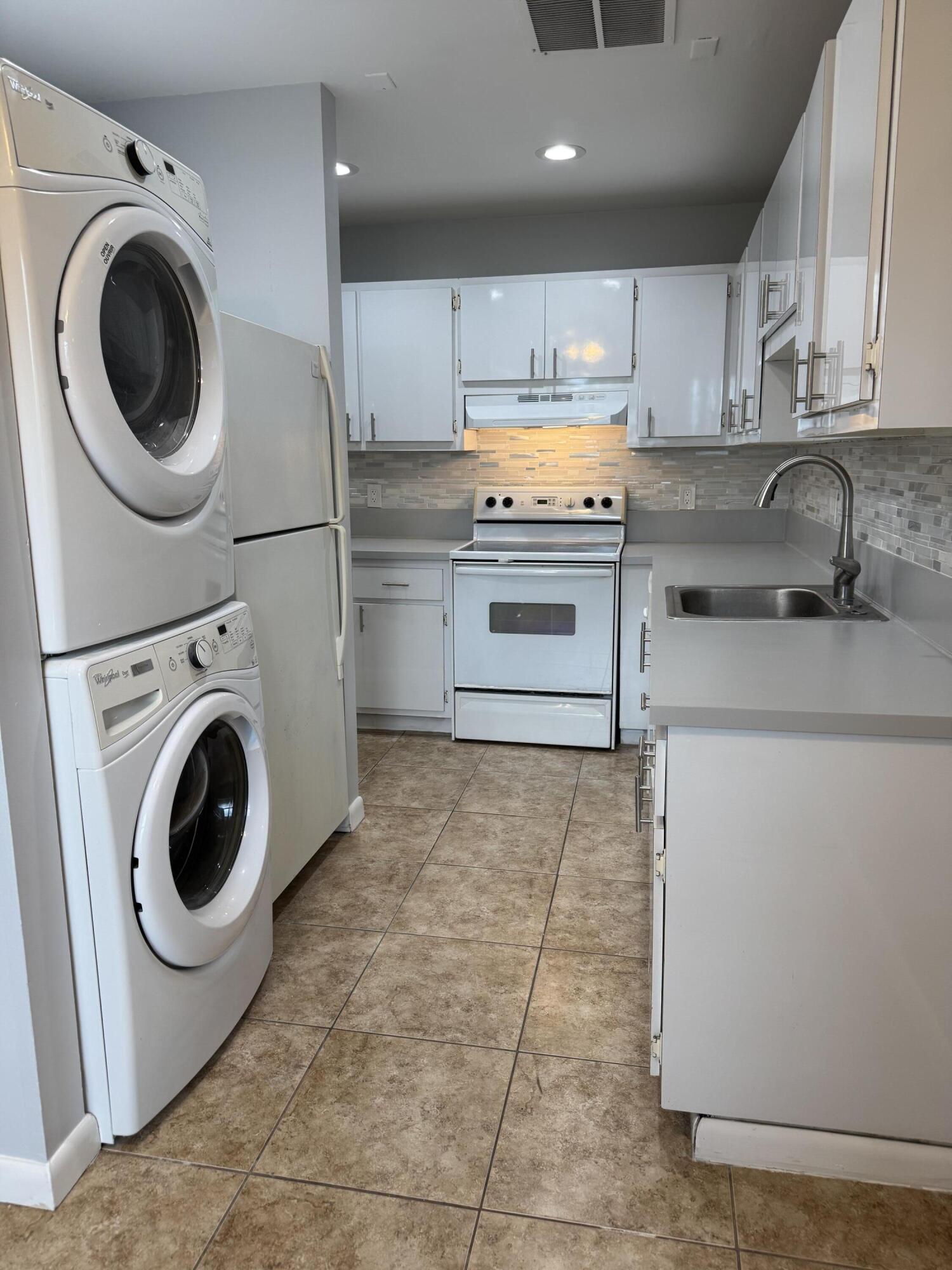 PINES OF DELRAY - Residential Lease