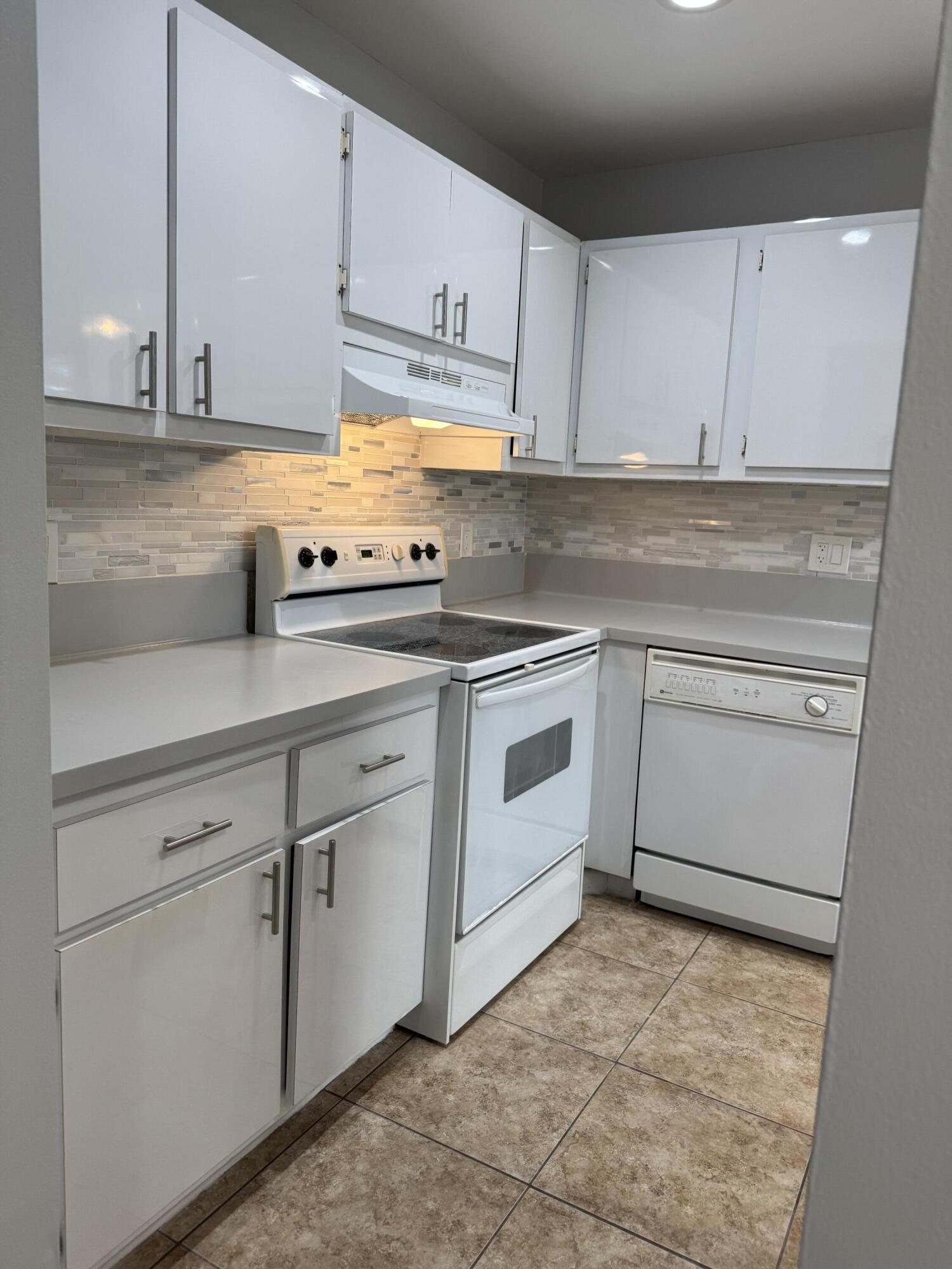 PINES OF DELRAY - Residential Lease