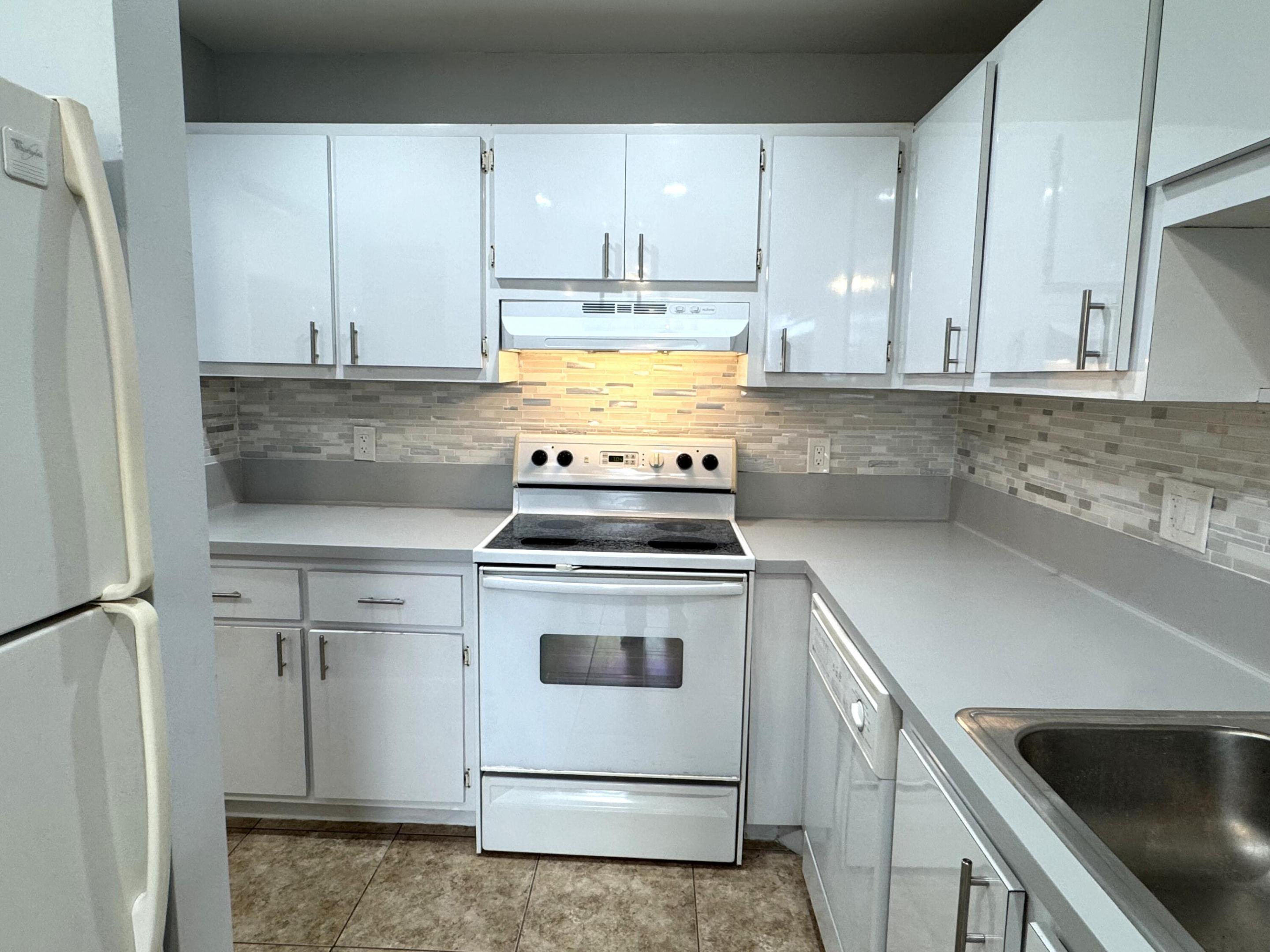 PINES OF DELRAY - Residential Lease