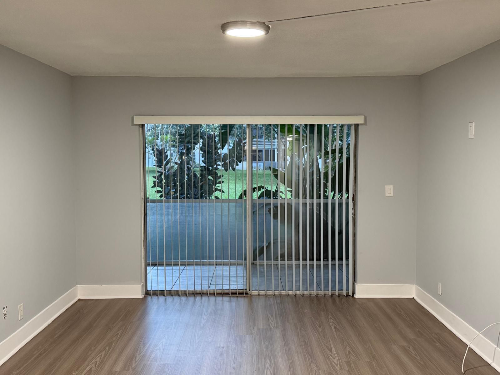 APPLEGREEN CONDO APTS 4 - Residential