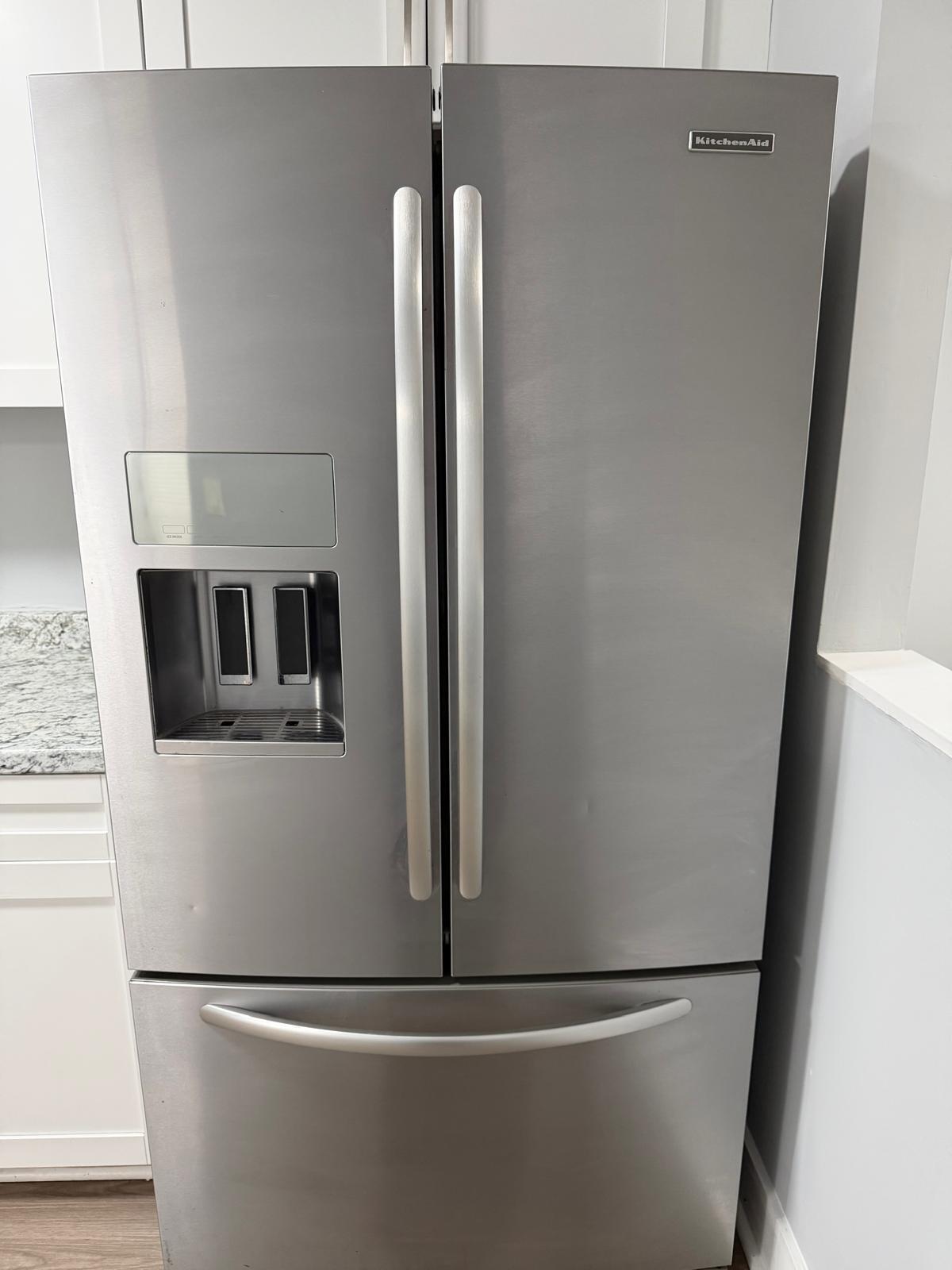 APPLEGREEN CONDO APTS 4 - Residential