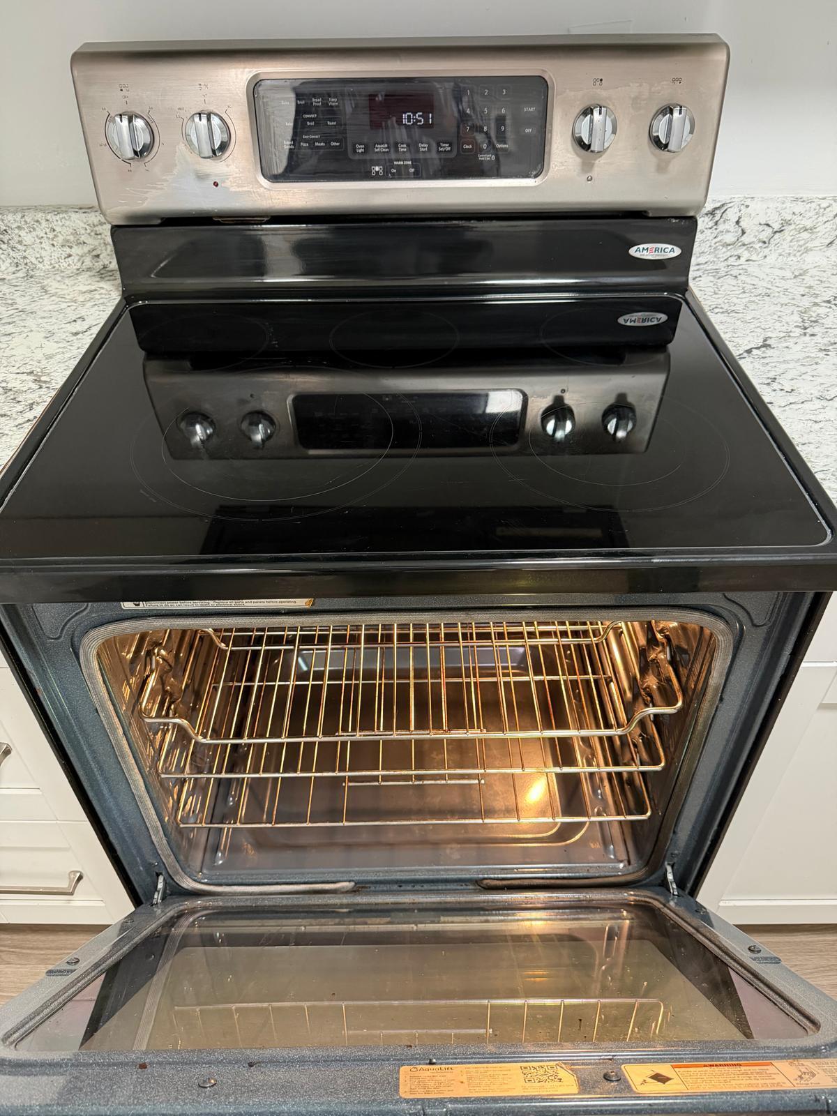 APPLEGREEN CONDO APTS 4 - Residential