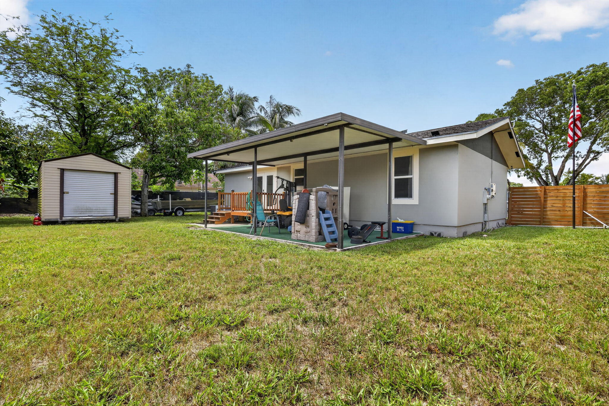 PALM BEACH LAKES S TR X - Residential