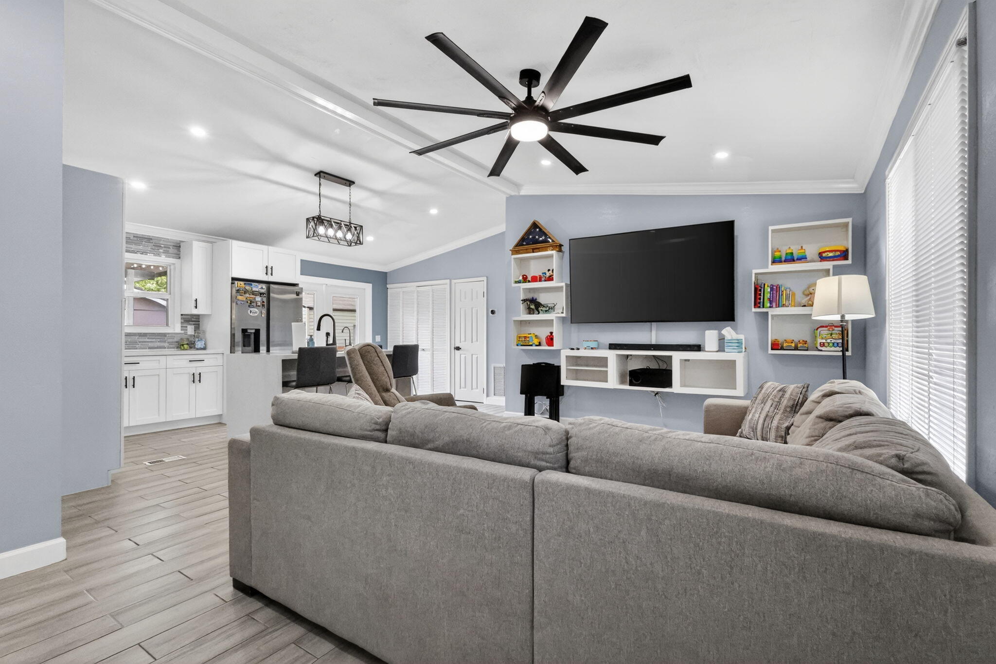 PALM BEACH LAKES S TR X - Residential