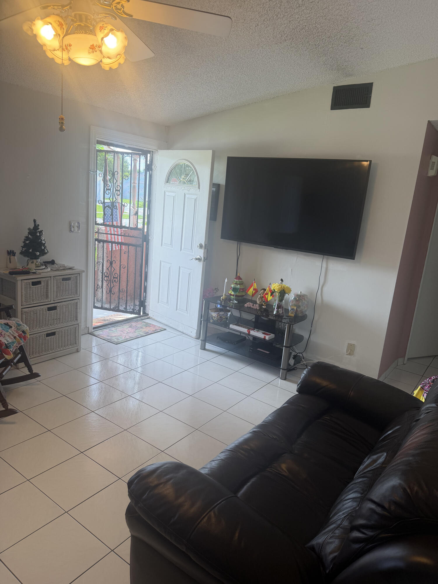 COUNTERPOINT ESTATES 10 - Residential
