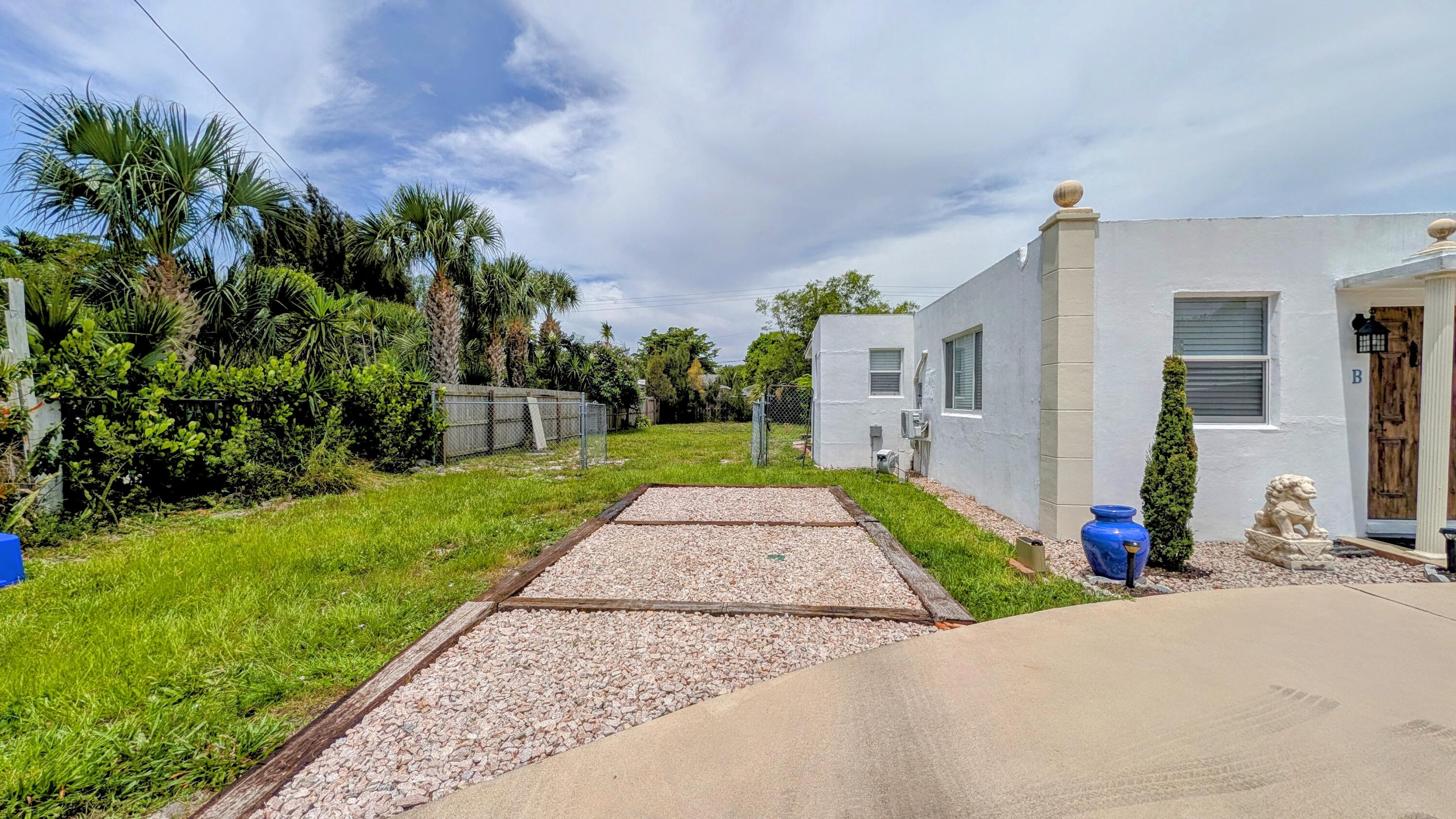 LAUREL HILLS BOYNTON BEACH - Residential Lease