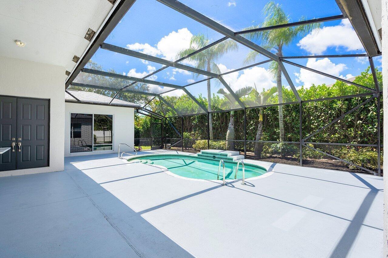 HILLS AT LAKE EDEN - Residential Lease