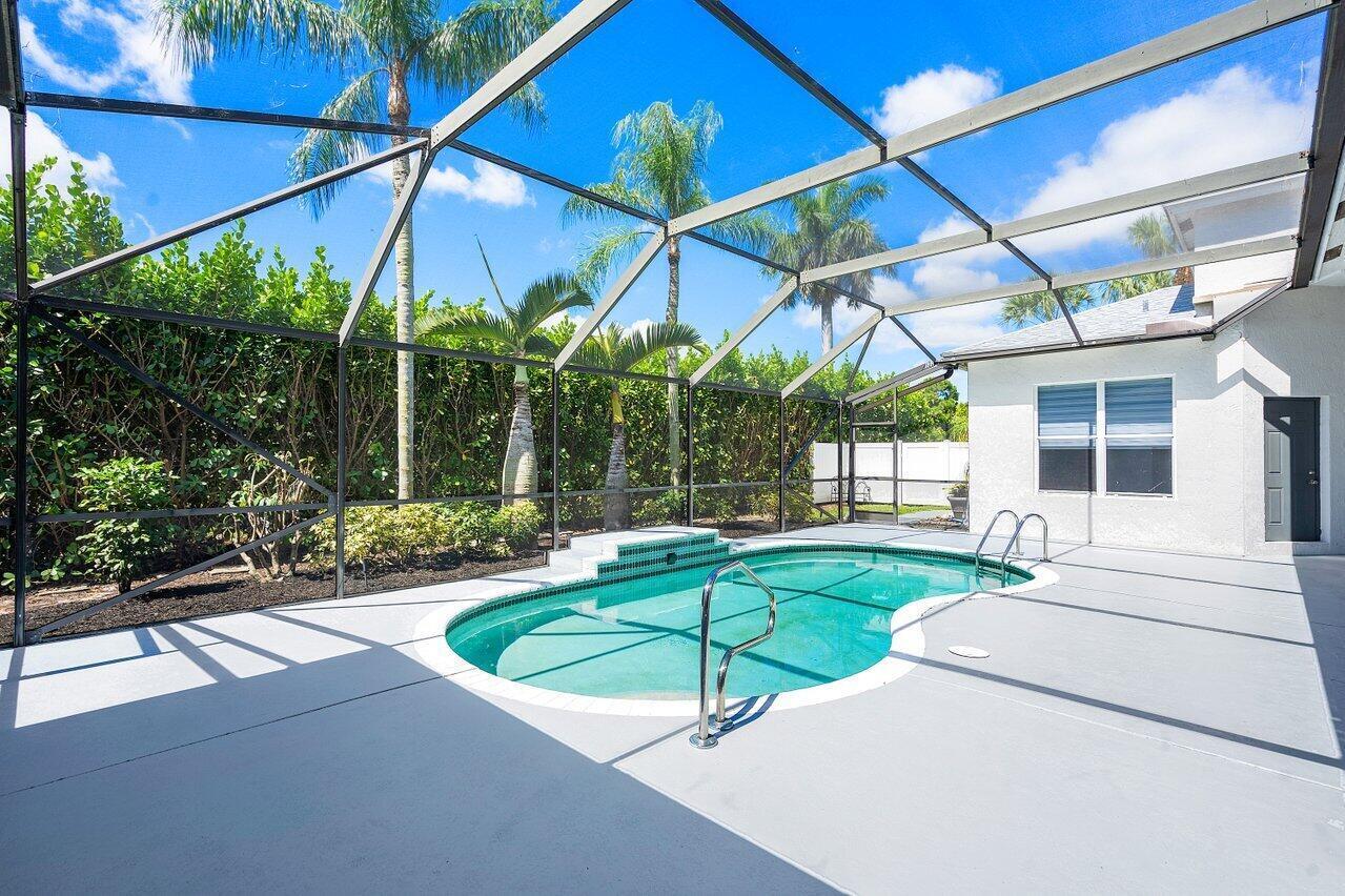 HILLS AT LAKE EDEN - Residential Lease