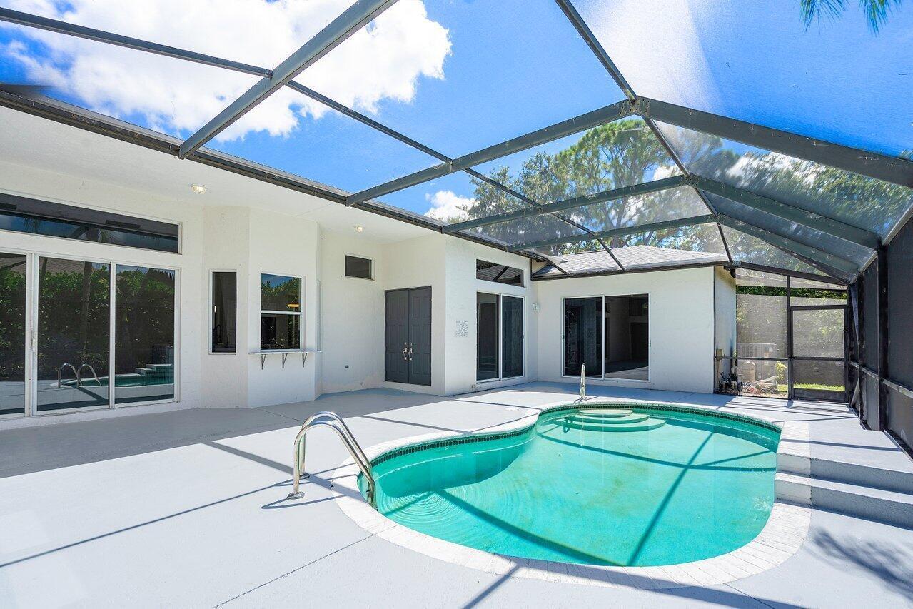 HILLS AT LAKE EDEN - Residential Lease