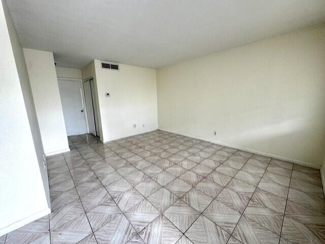 MID-TOWN CONDO - Residential