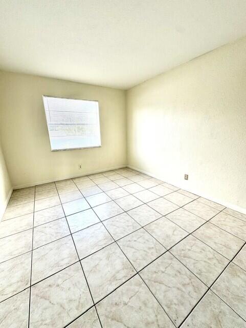 MID-TOWN CONDO - Residential
