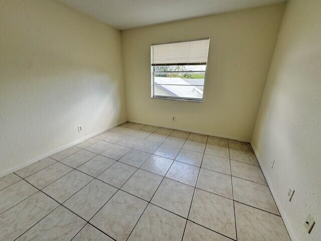 MID-TOWN CONDO - Residential