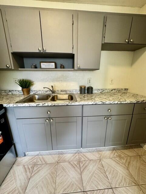 MID-TOWN CONDO - Residential