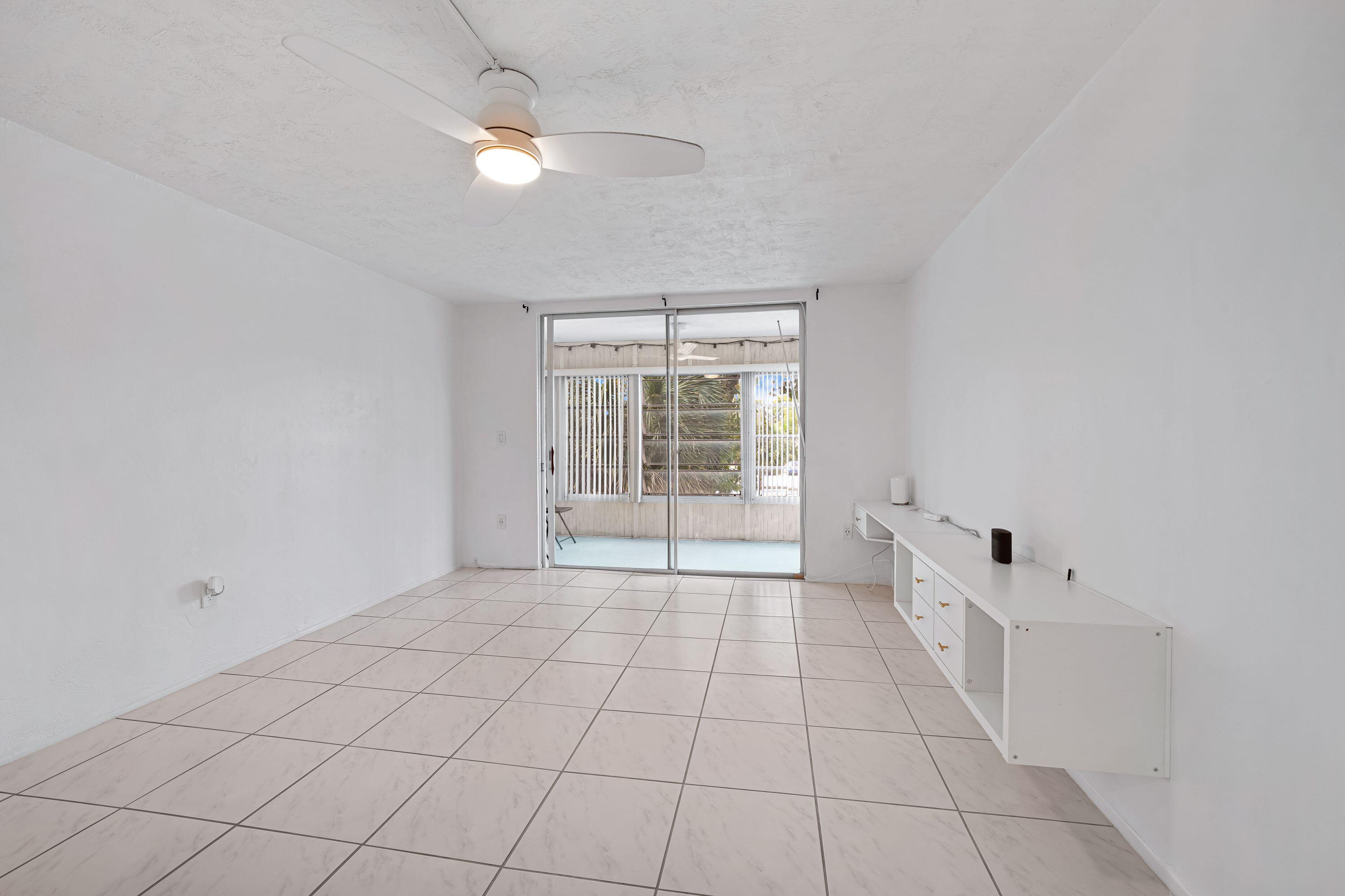 OMEGA CONDO NO 3 - Residential