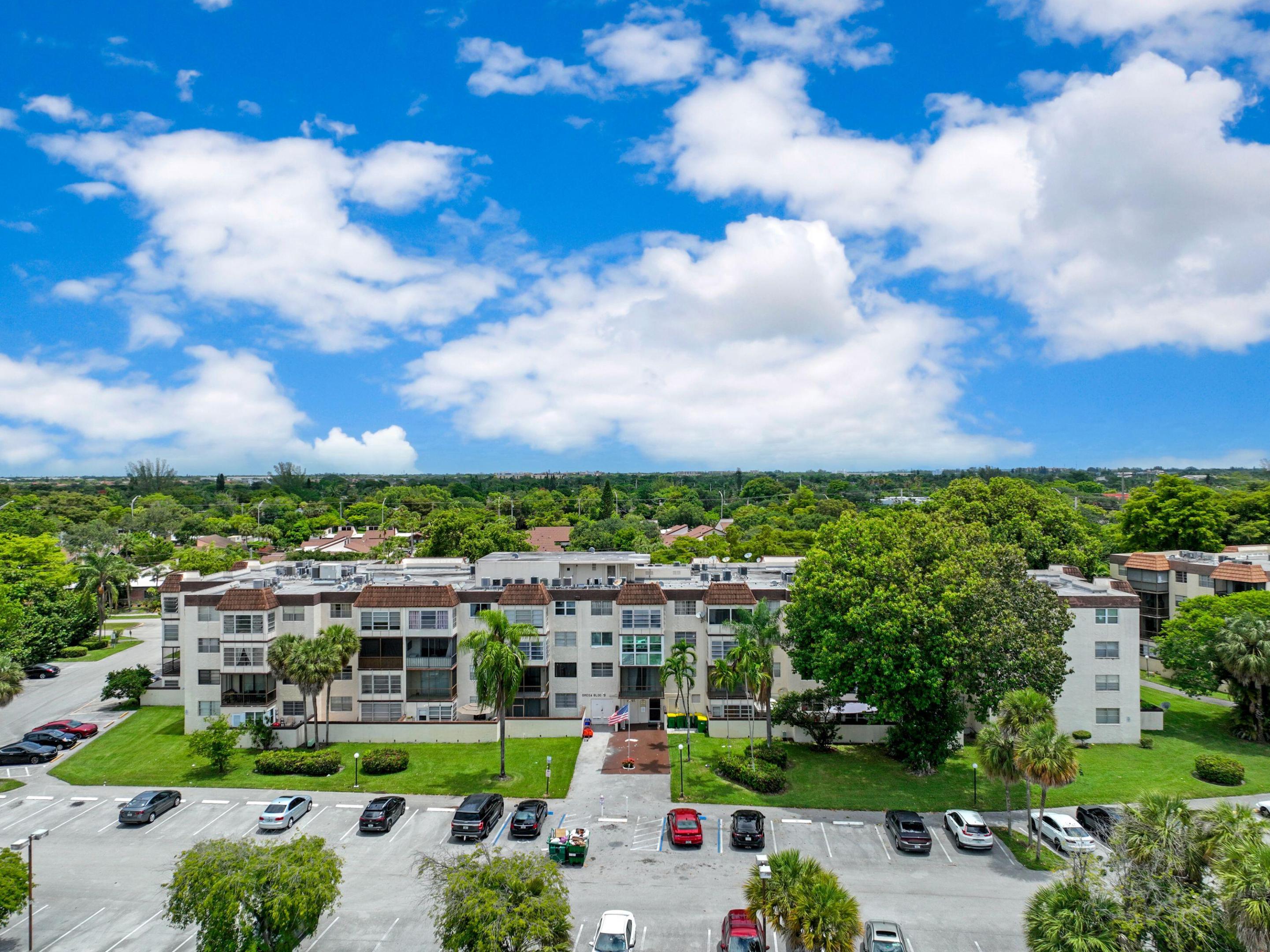 OMEGA CONDO NO 3 - Residential
