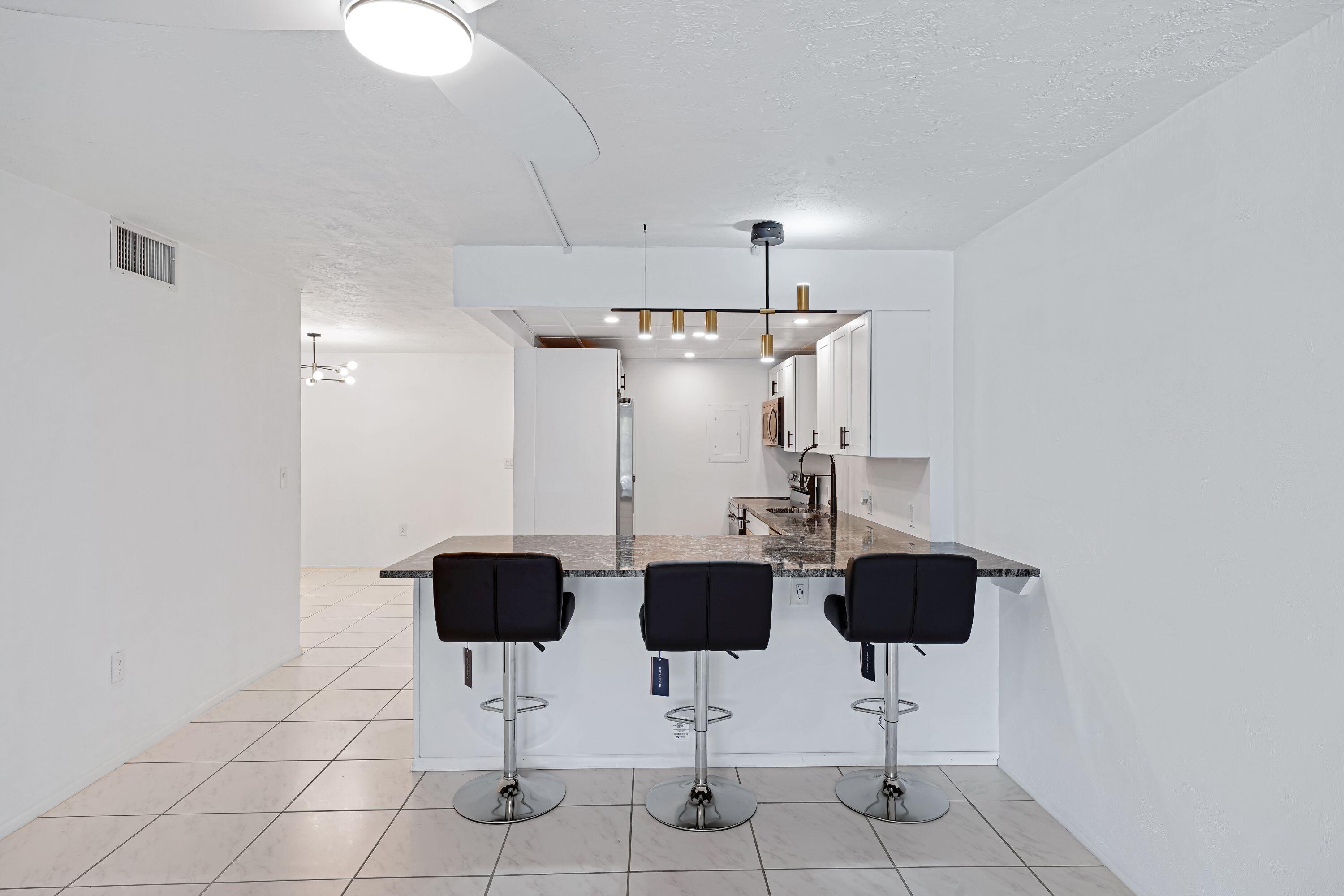 OMEGA CONDO NO 3 - Residential