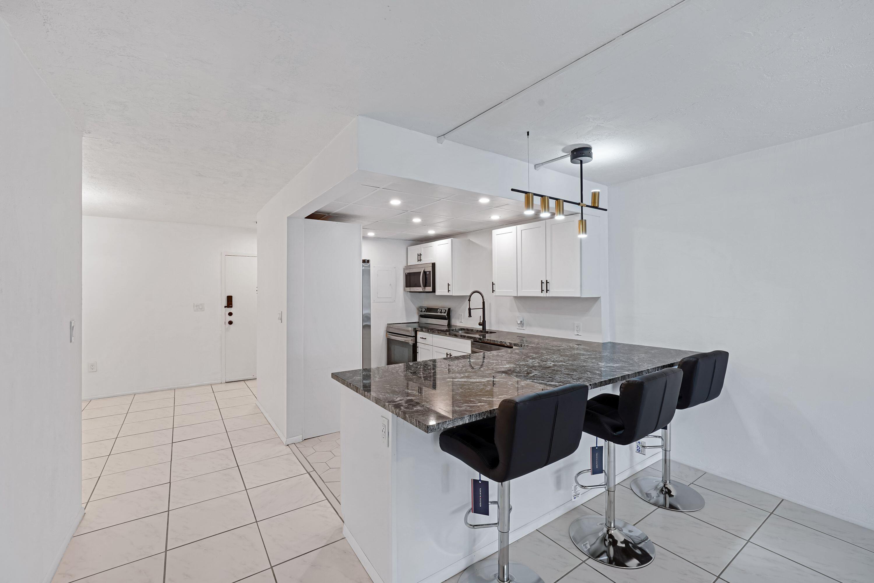 OMEGA CONDO NO 3 - Residential