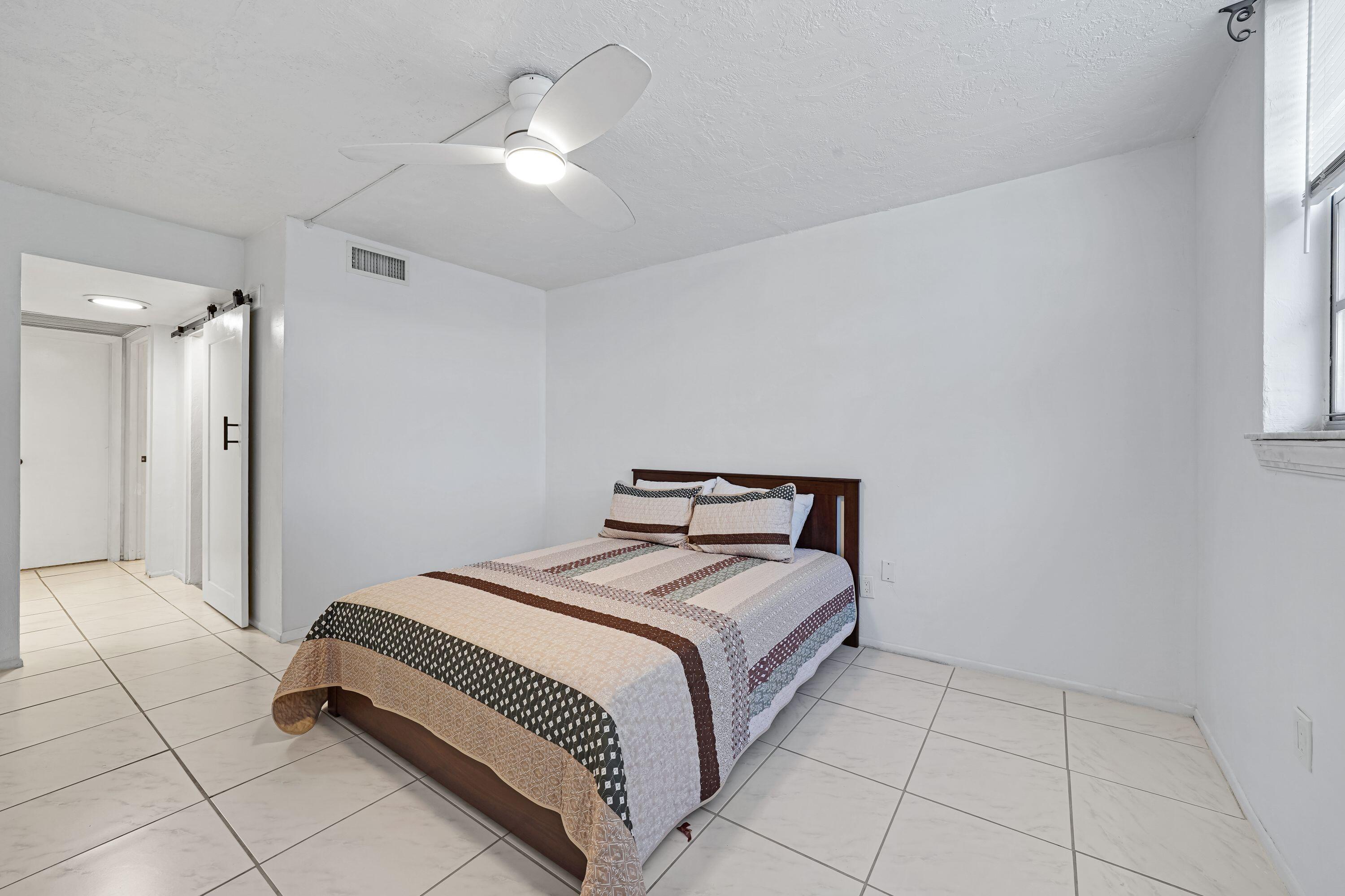 OMEGA CONDO NO 3 - Residential