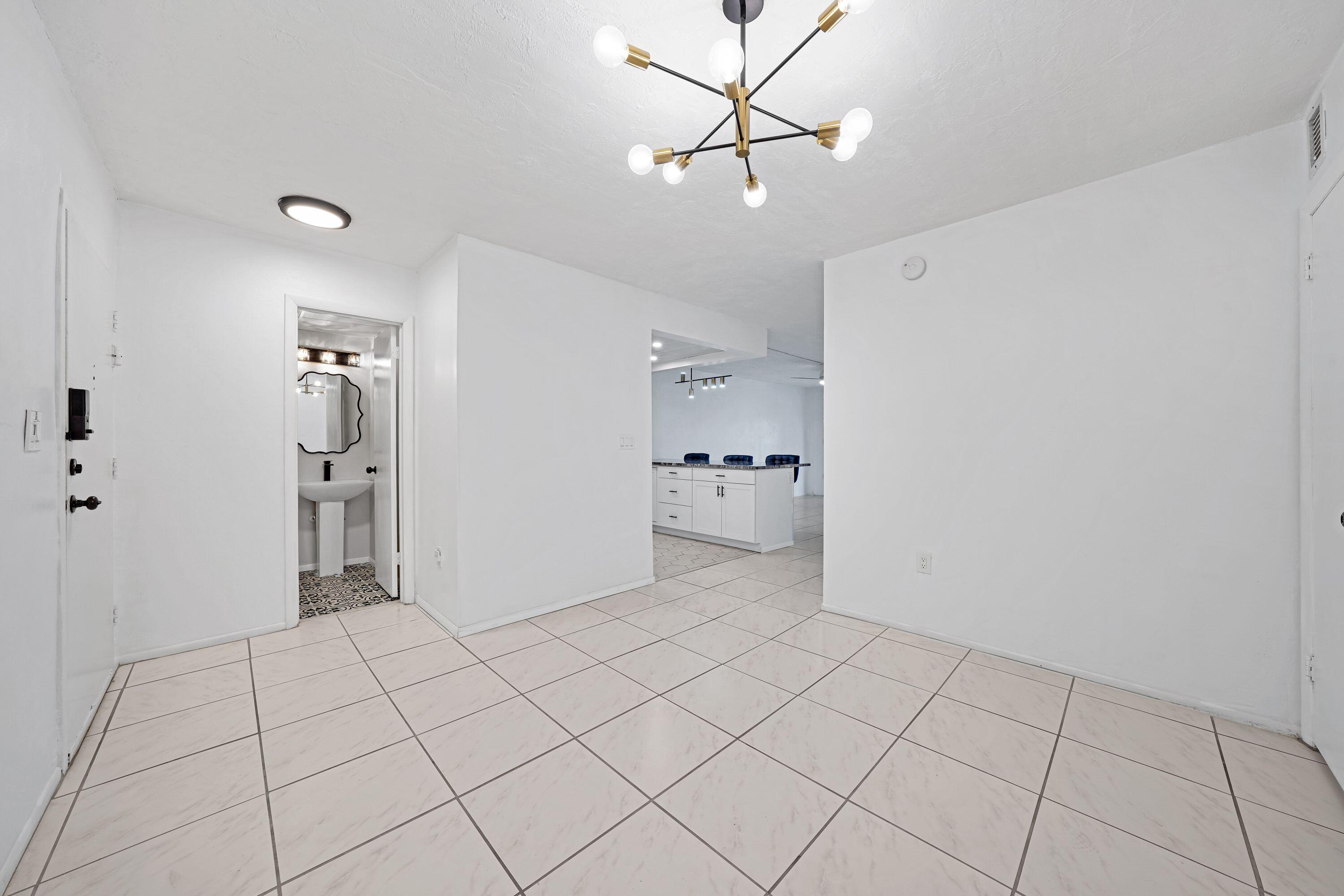 OMEGA CONDO NO 3 - Residential