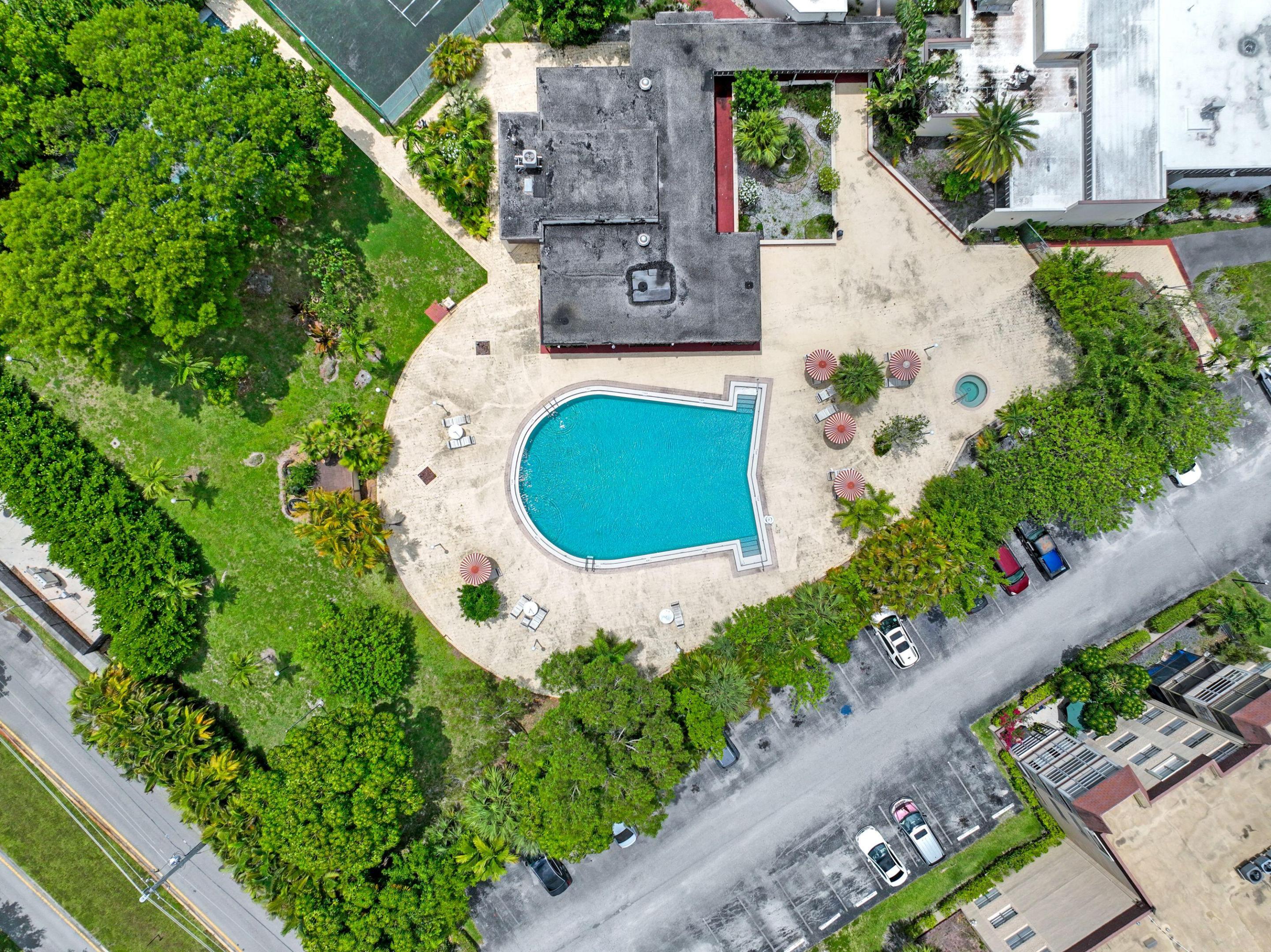 OMEGA CONDO NO 3 - Residential