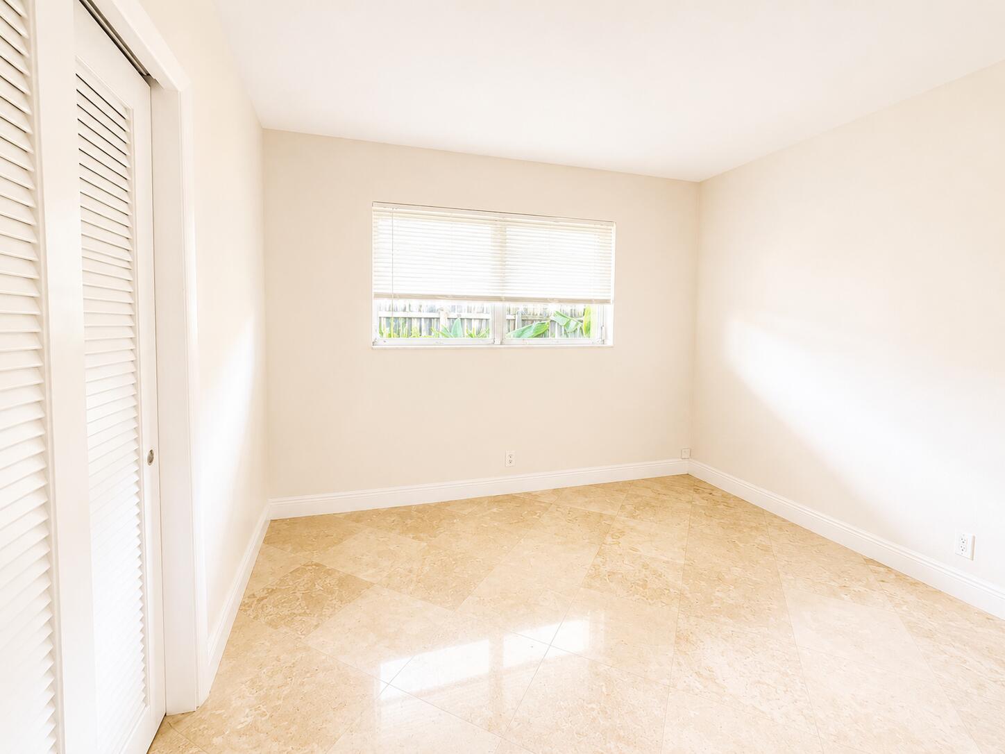 PLANTATION PARK 8 ADD - Residential Lease