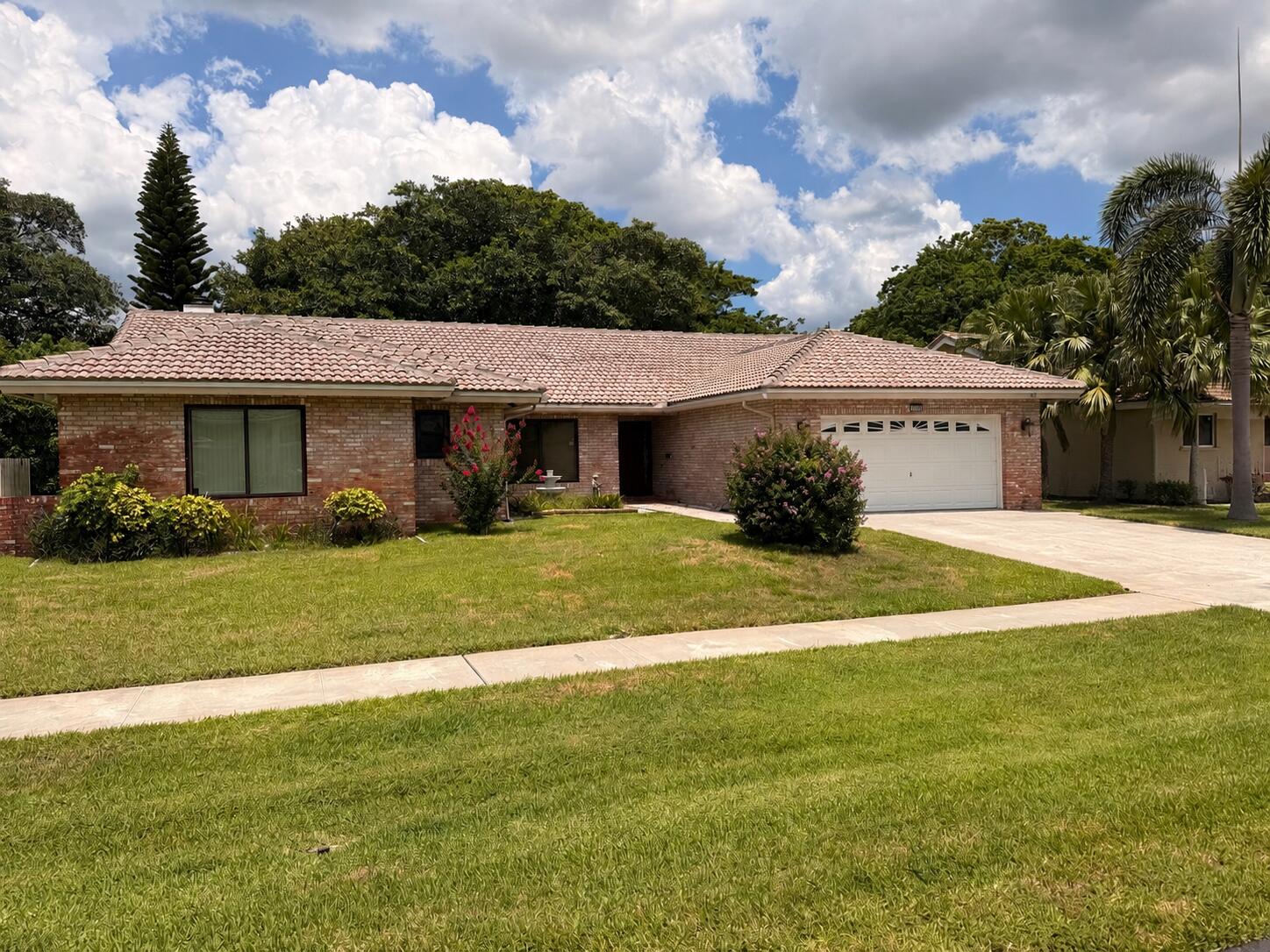 BOCA RIO HEIGHTS / Estates Boca Lyons - Residential