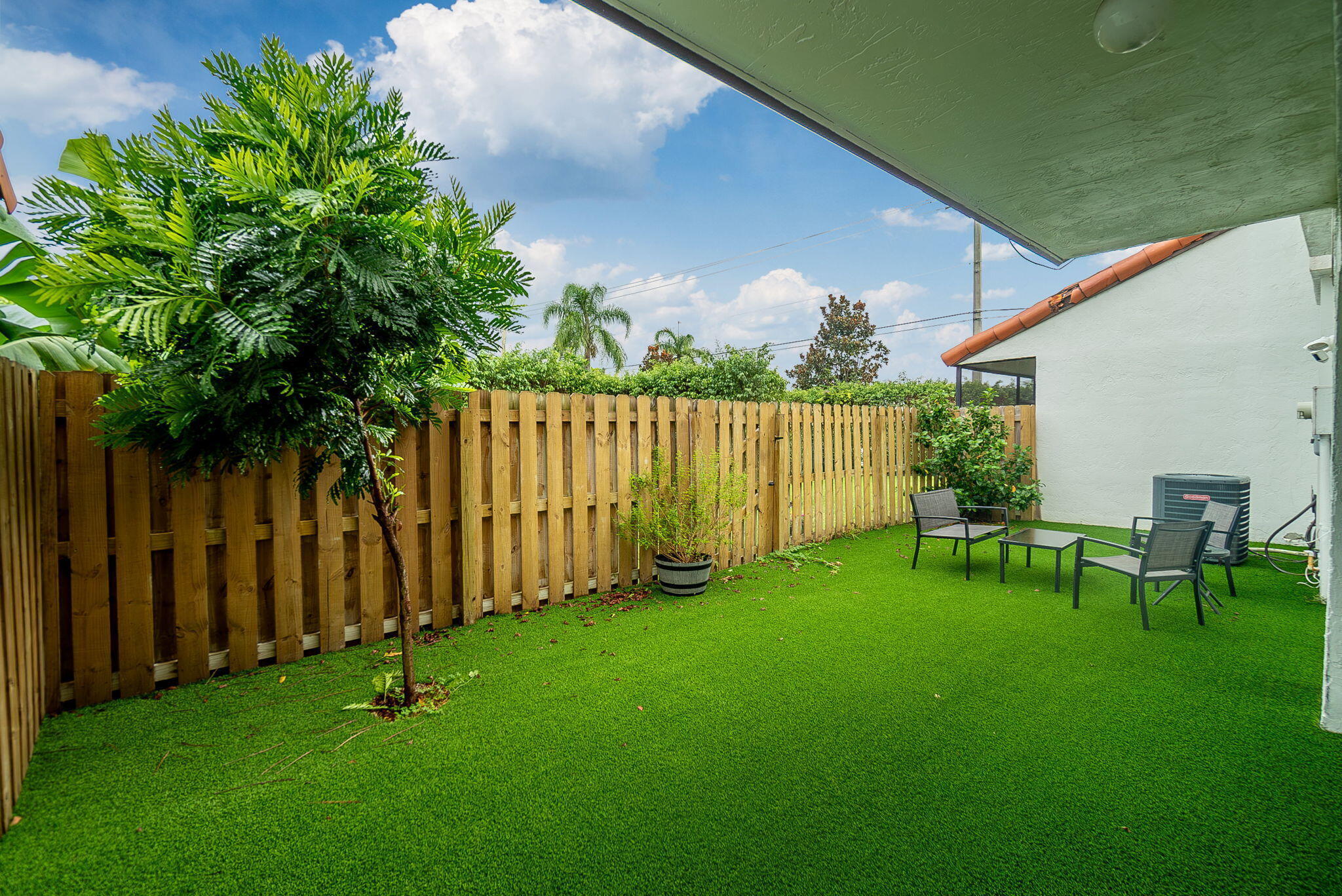 WELLINGTON OF WELLINGTON - Residential Lease