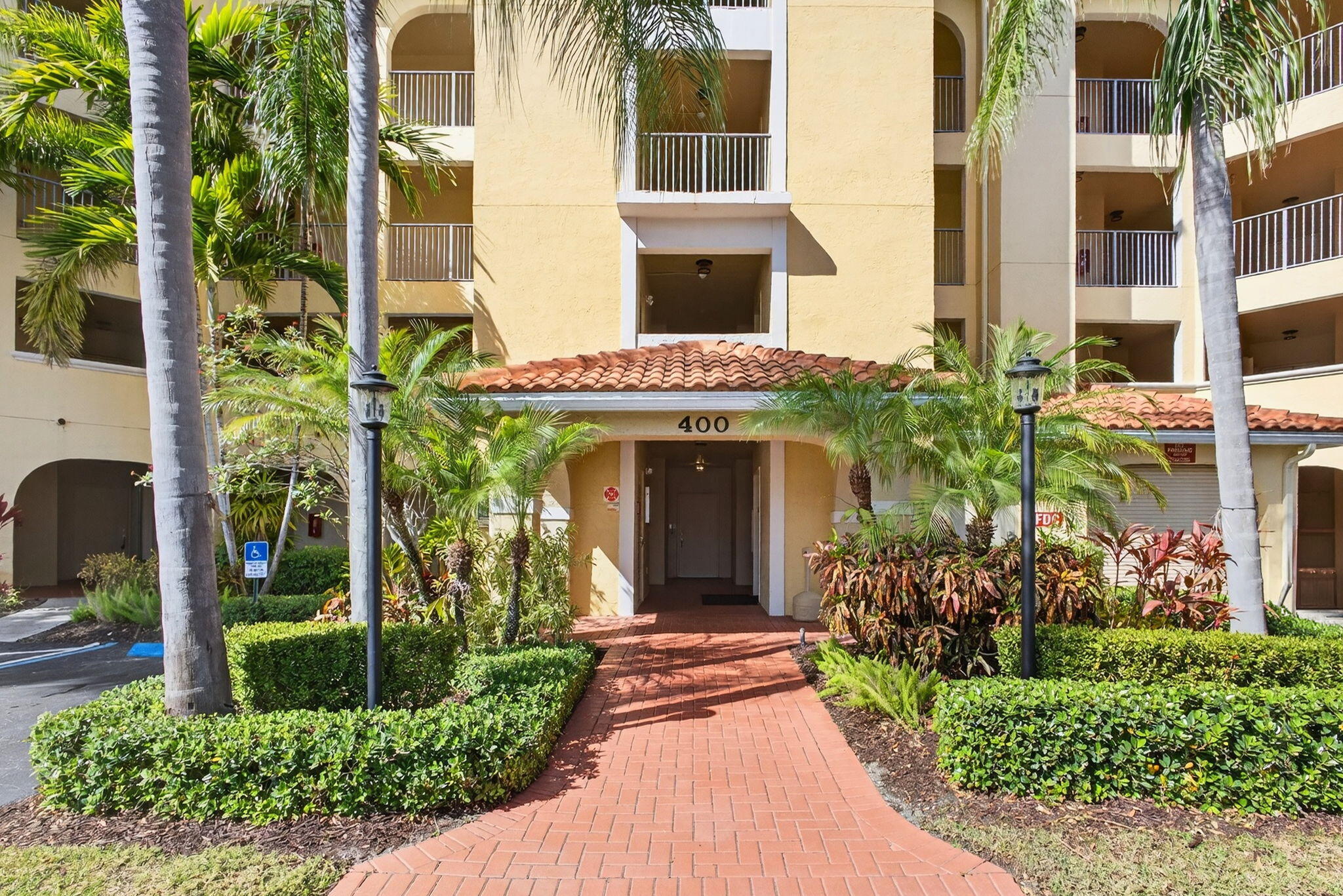 OCEAN TRACE CONDO - Residential