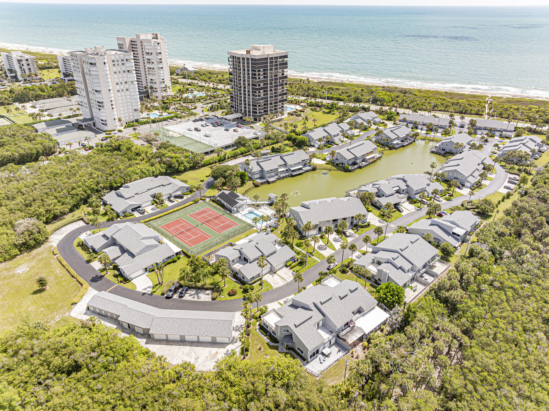 BREAKERS LANDING, A CONDOMINIUM - Residential
