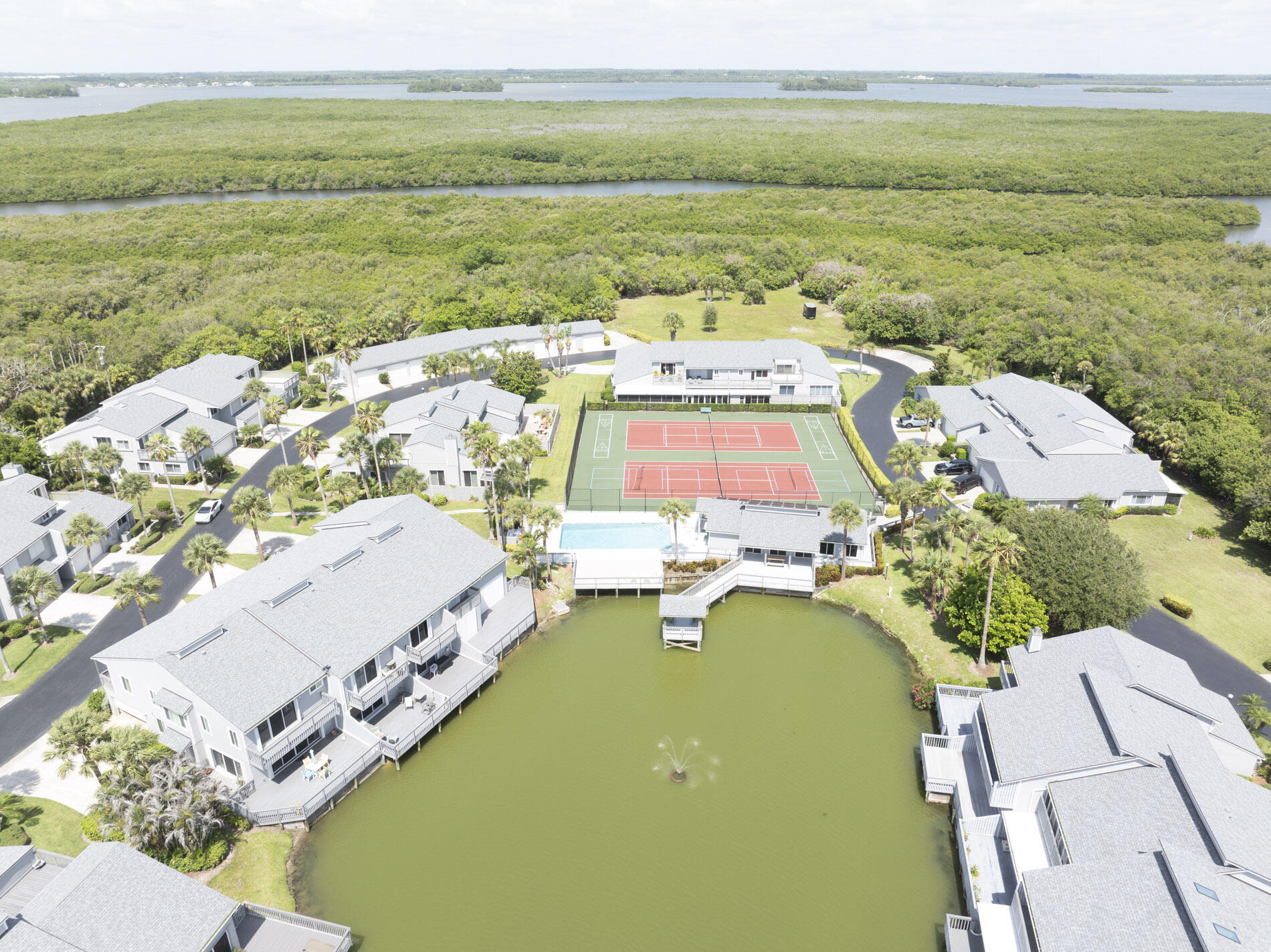 BREAKERS LANDING, A CONDOMINIUM - Residential