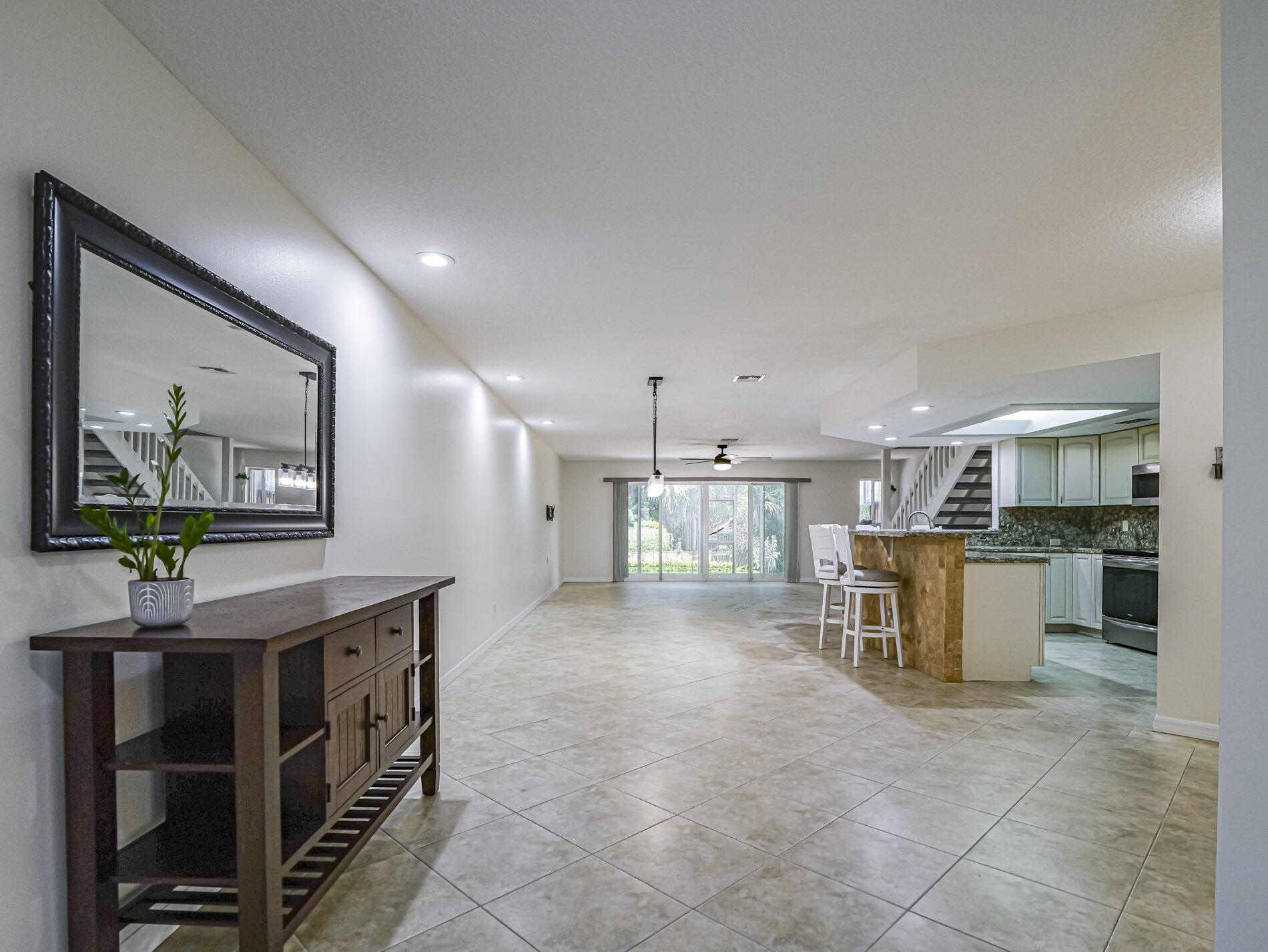BREAKERS LANDING, A CONDOMINIUM - Residential