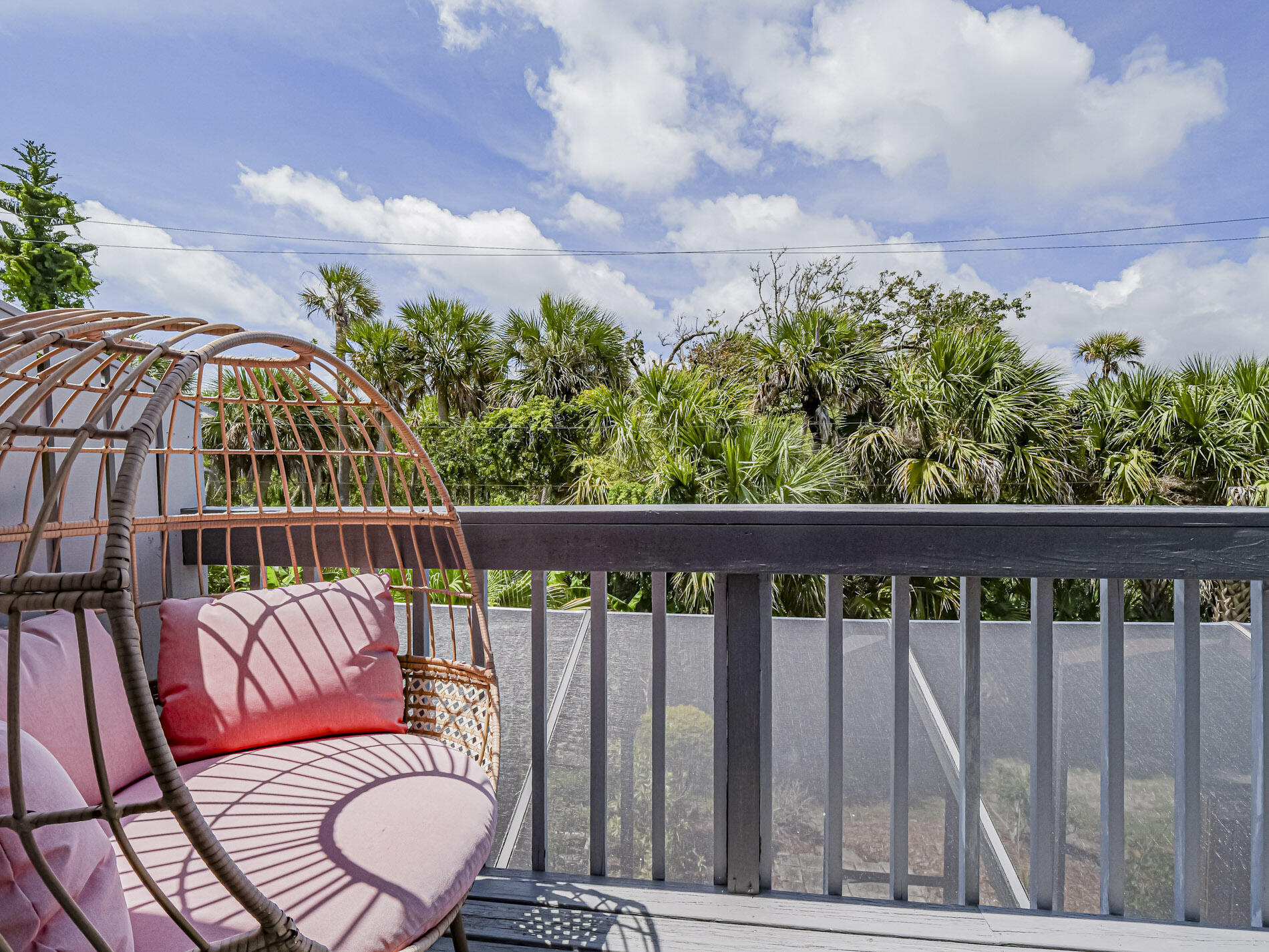 BREAKERS LANDING, A CONDOMINIUM - Residential