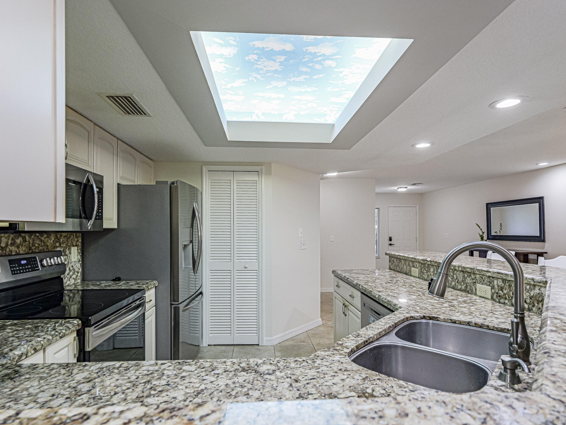 BREAKERS LANDING, A CONDOMINIUM - Residential
