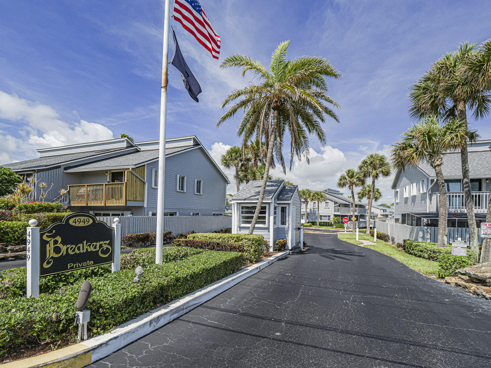BREAKERS LANDING, A CONDOMINIUM - Residential