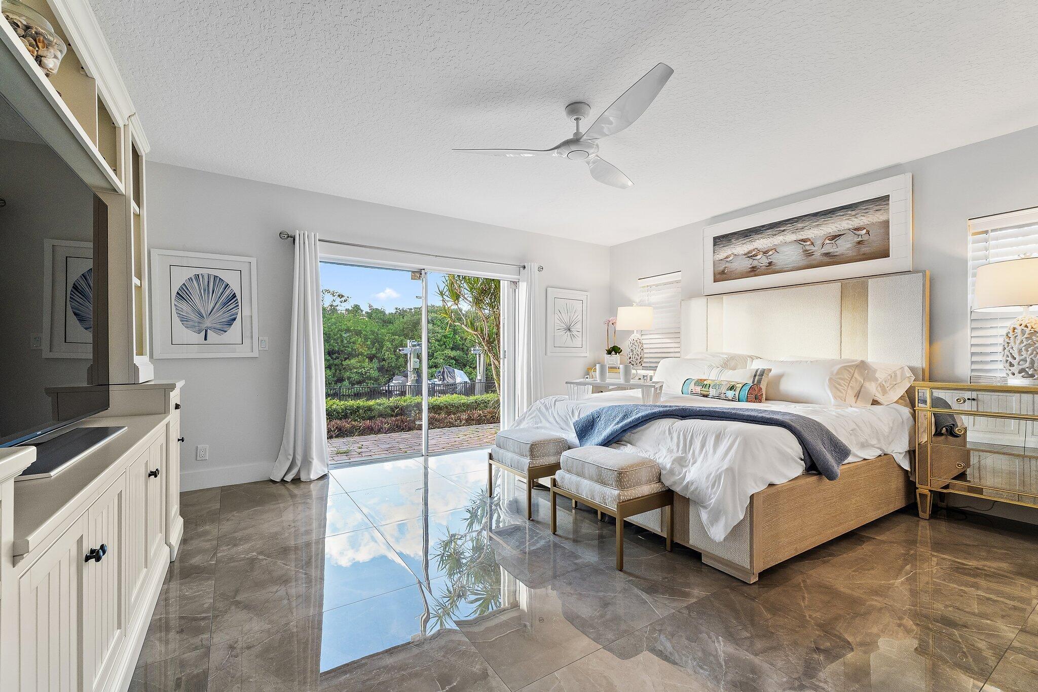 NORTH HOBE SOUND SHORES - Residential