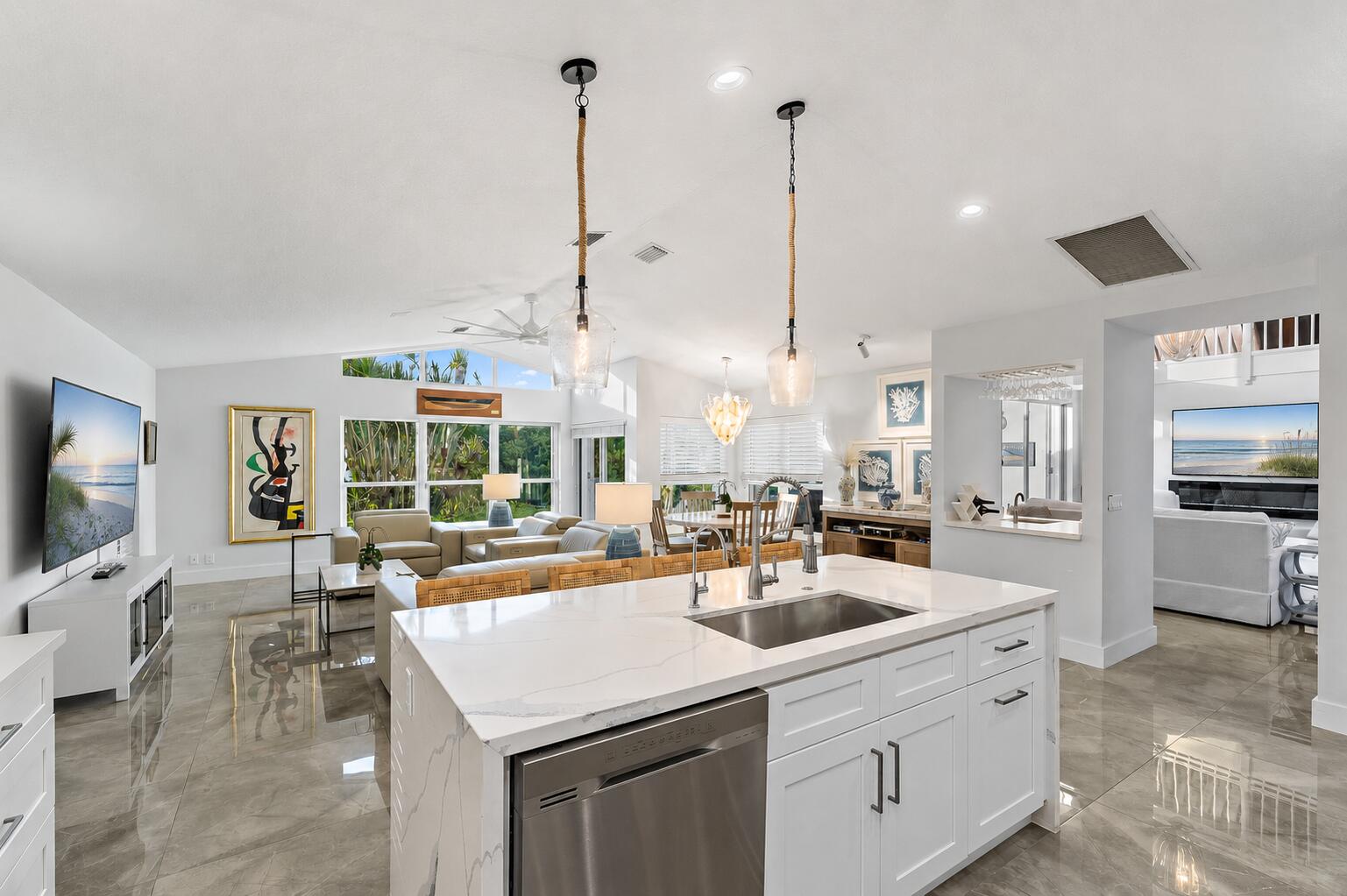 NORTH HOBE SOUND SHORES - Residential