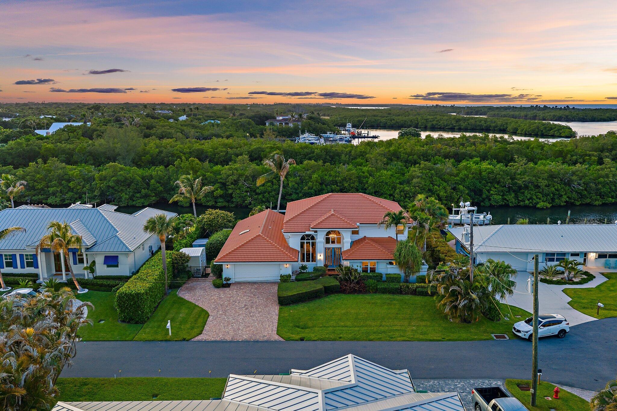 NORTH HOBE SOUND SHORES - Residential