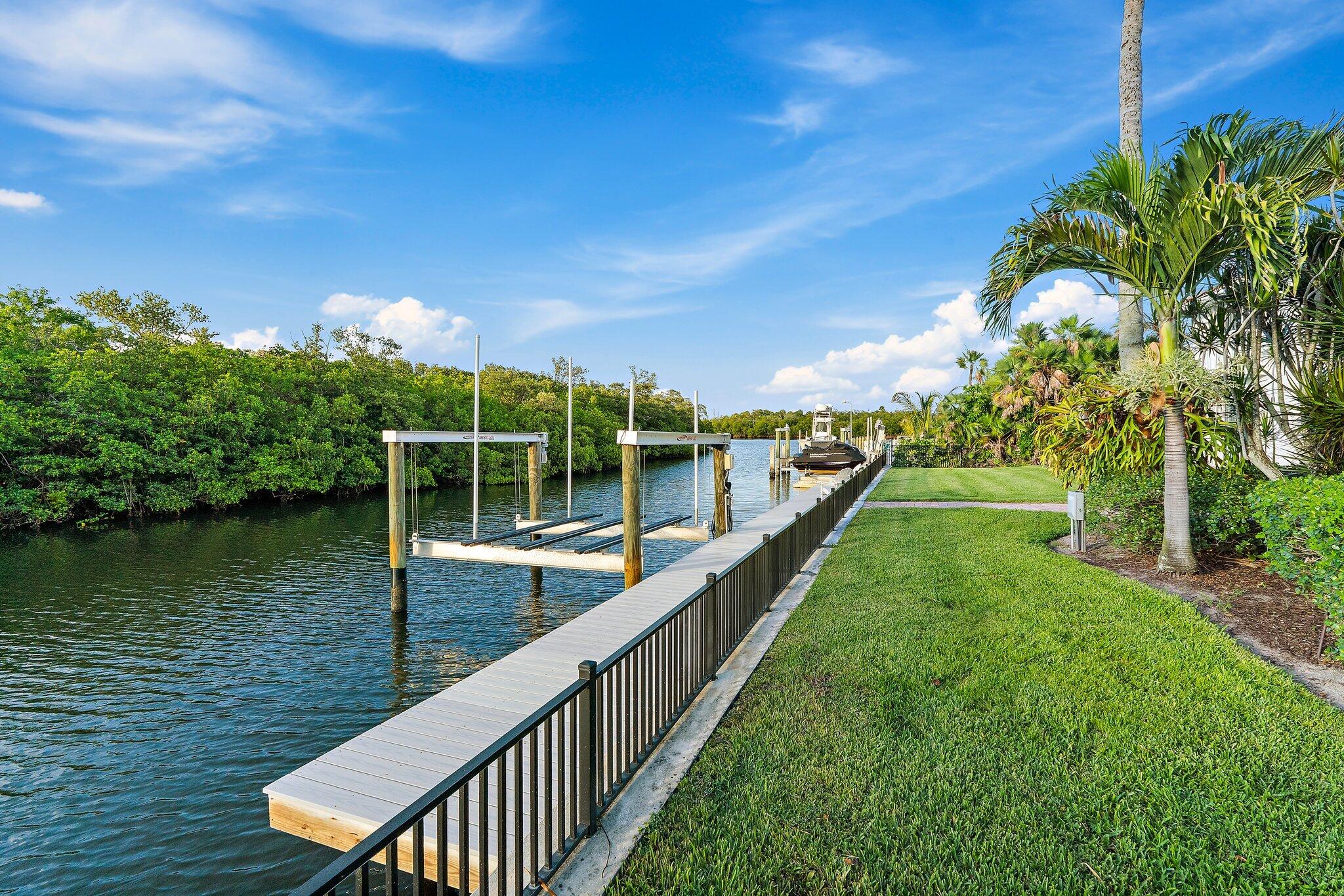 NORTH HOBE SOUND SHORES - Residential