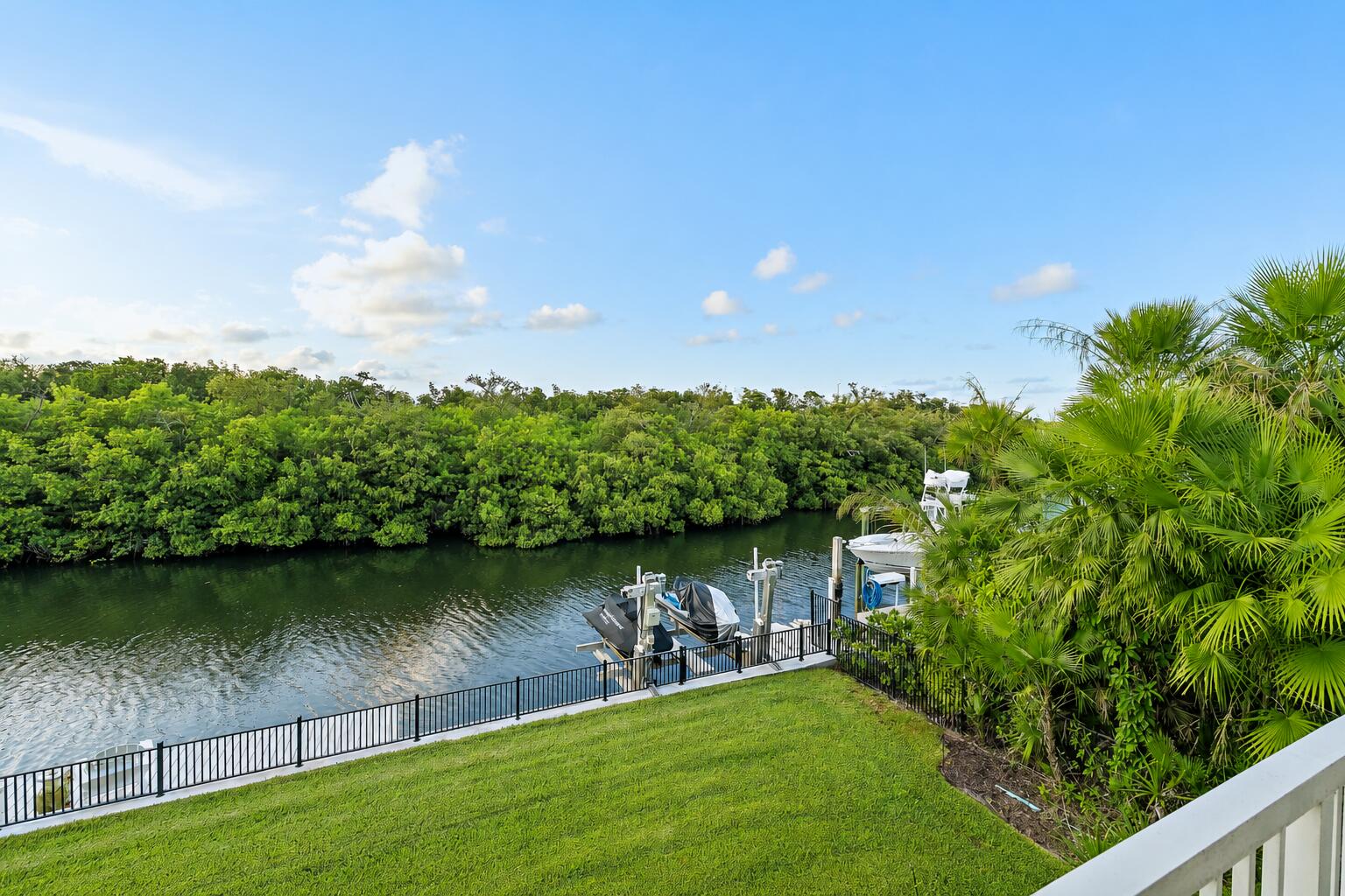 NORTH HOBE SOUND SHORES - Residential
