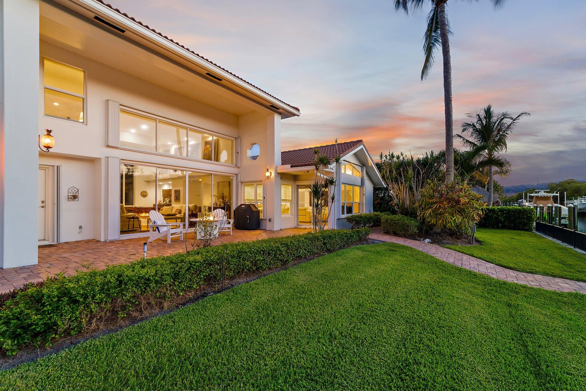 NORTH HOBE SOUND SHORES - Residential