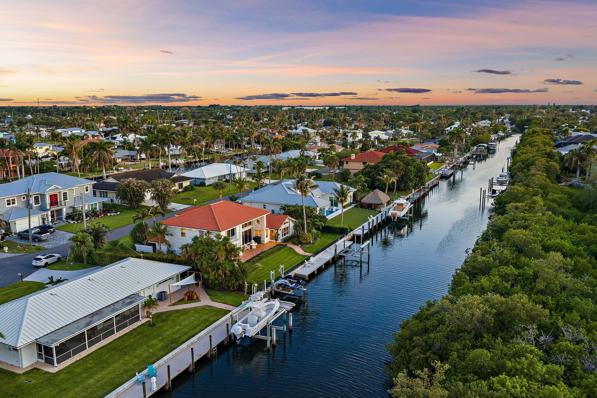 NORTH HOBE SOUND SHORES - Residential