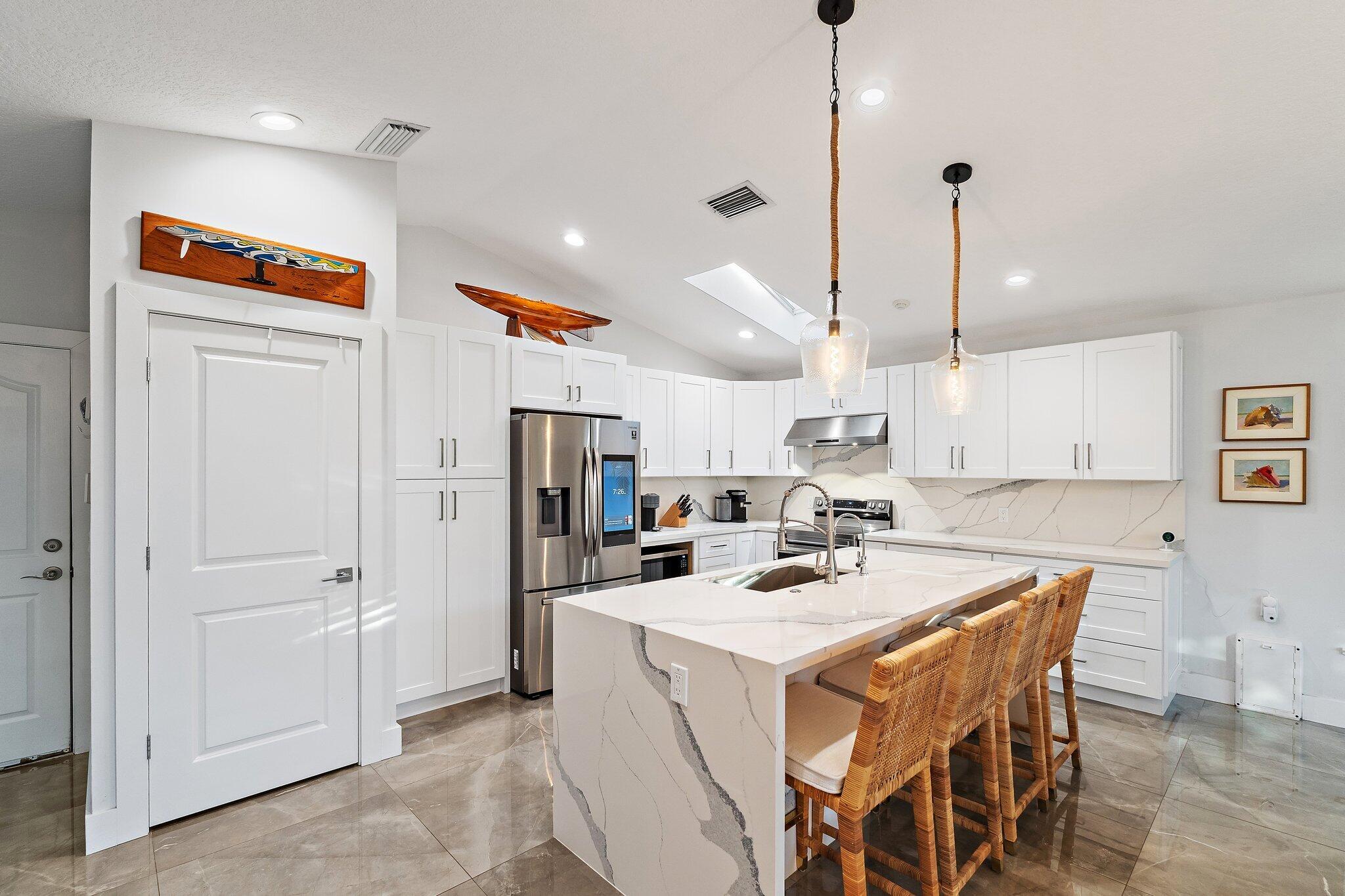 NORTH HOBE SOUND SHORES - Residential