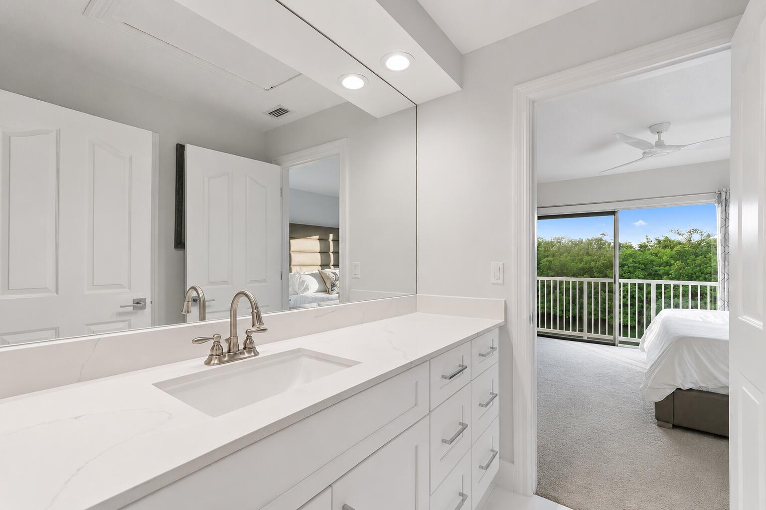 NORTH HOBE SOUND SHORES - Residential