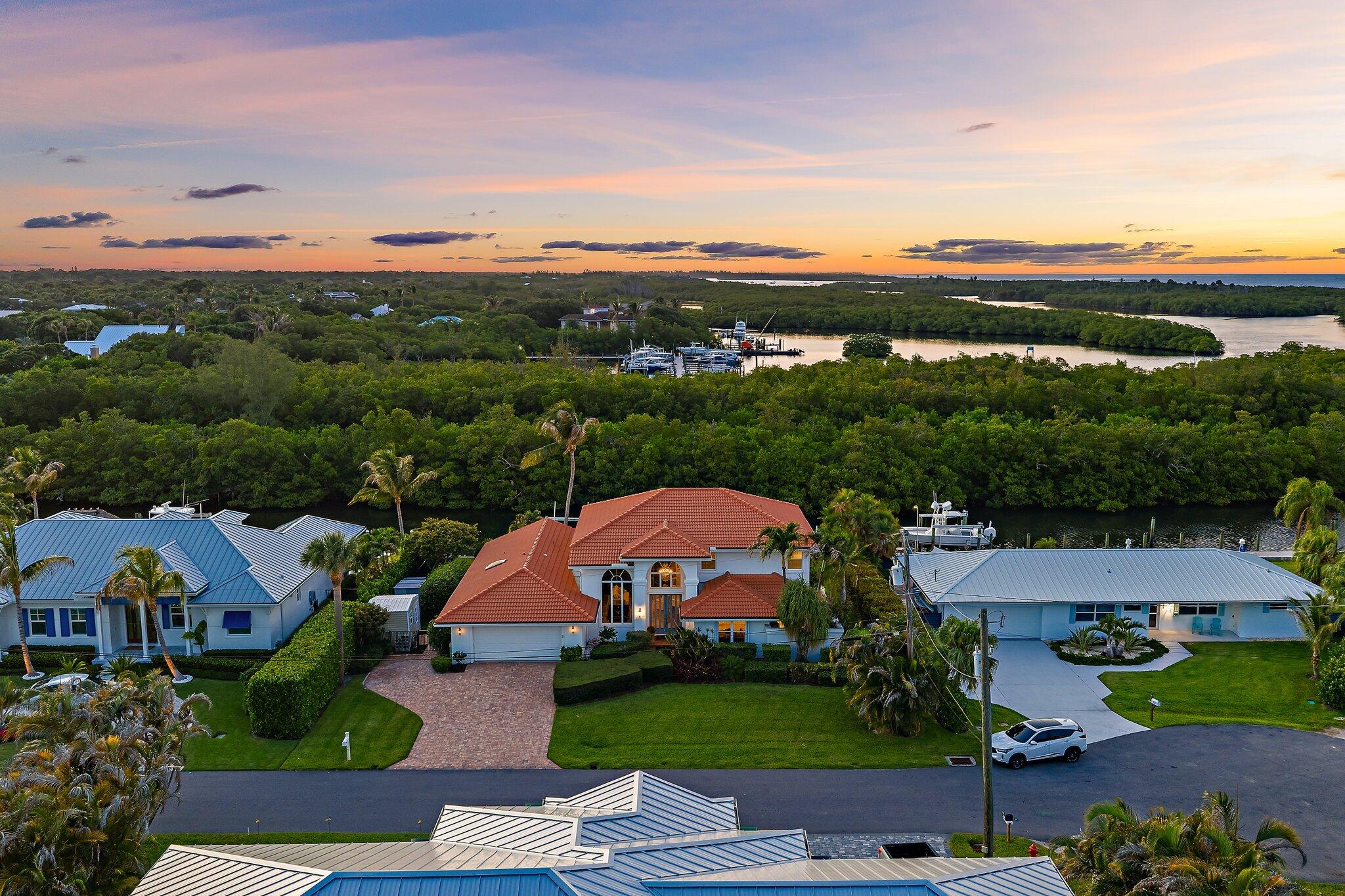 NORTH HOBE SOUND SHORES - Residential