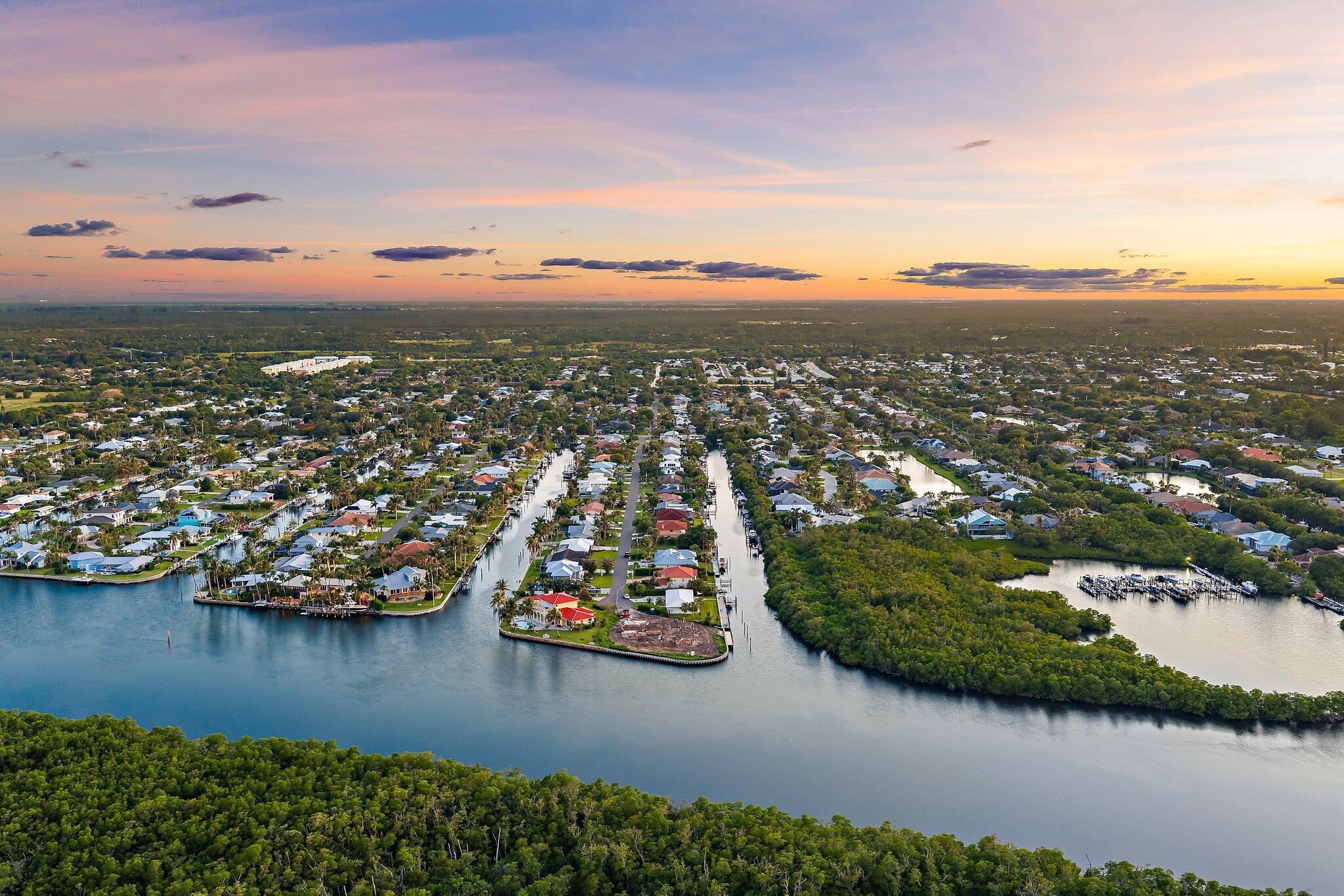 NORTH HOBE SOUND SHORES - Residential