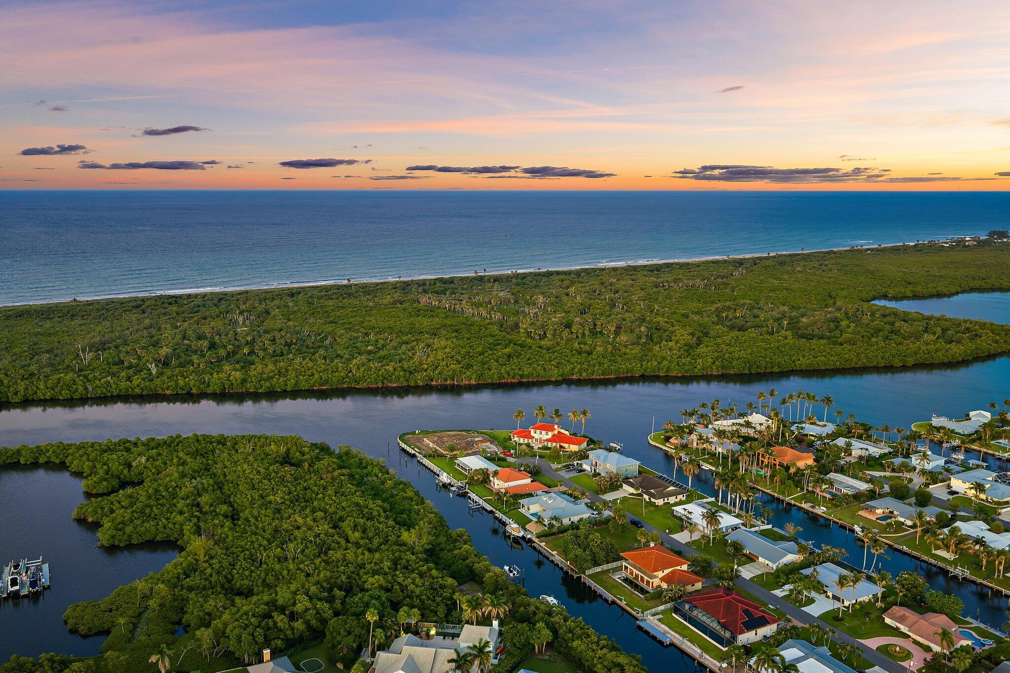 NORTH HOBE SOUND SHORES - Residential