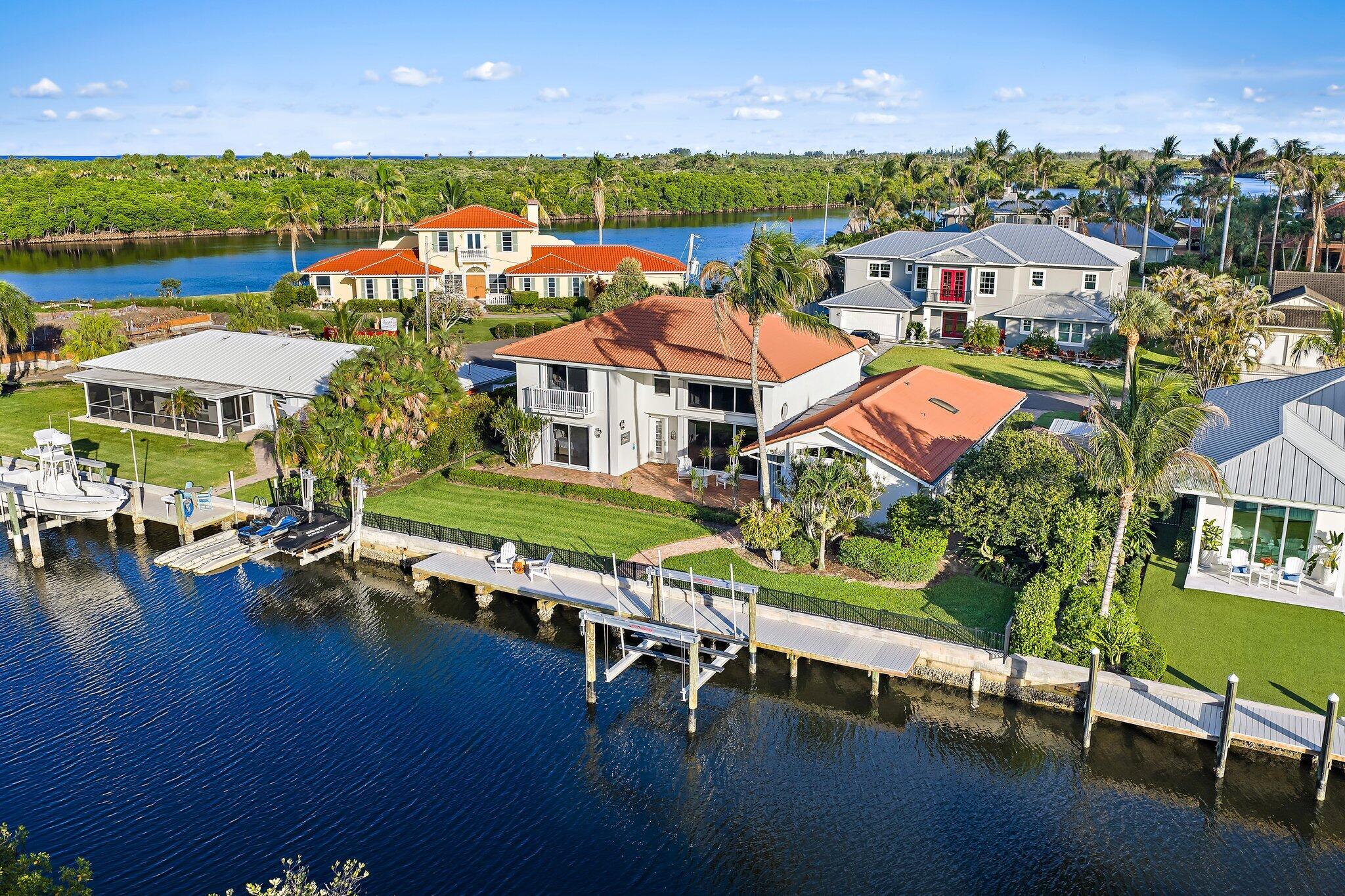 NORTH HOBE SOUND SHORES - Residential