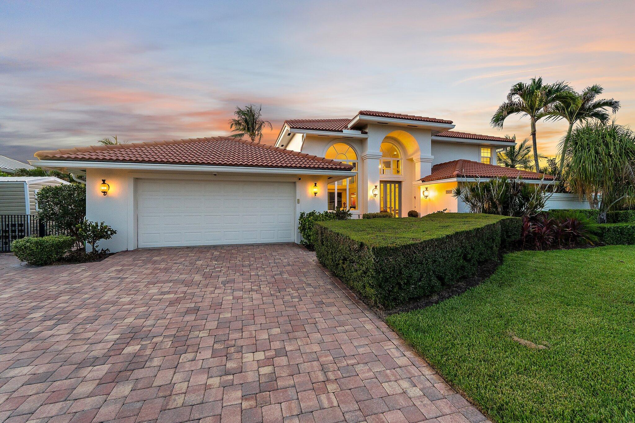NORTH HOBE SOUND SHORES - Residential
