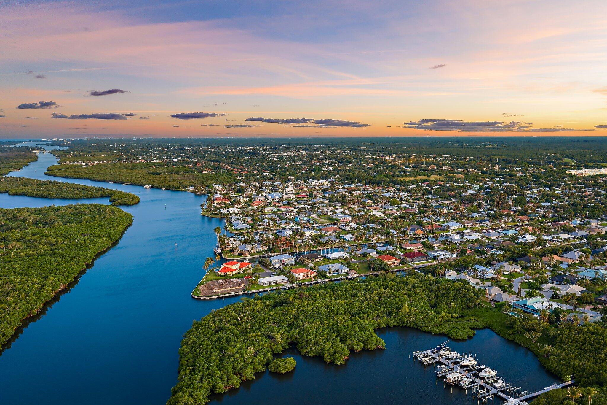 NORTH HOBE SOUND SHORES - Residential