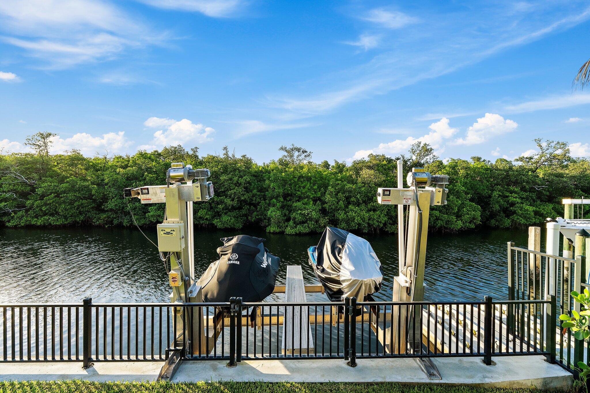 NORTH HOBE SOUND SHORES - Residential